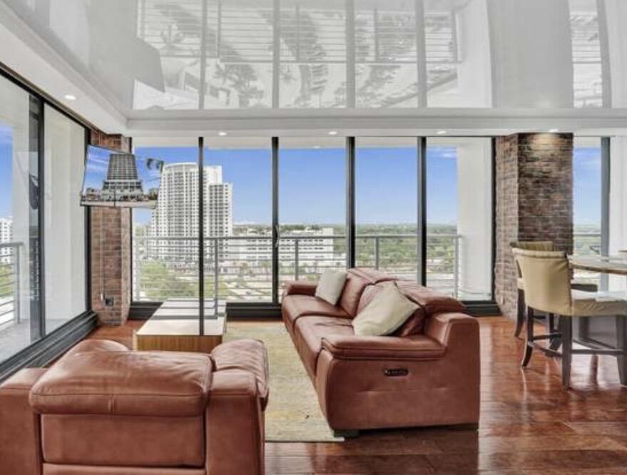HOME TOWER CONDO - Residential