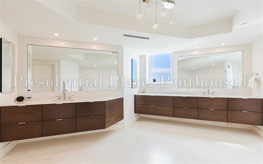 PRESIDENTIAL PLACE - Residential