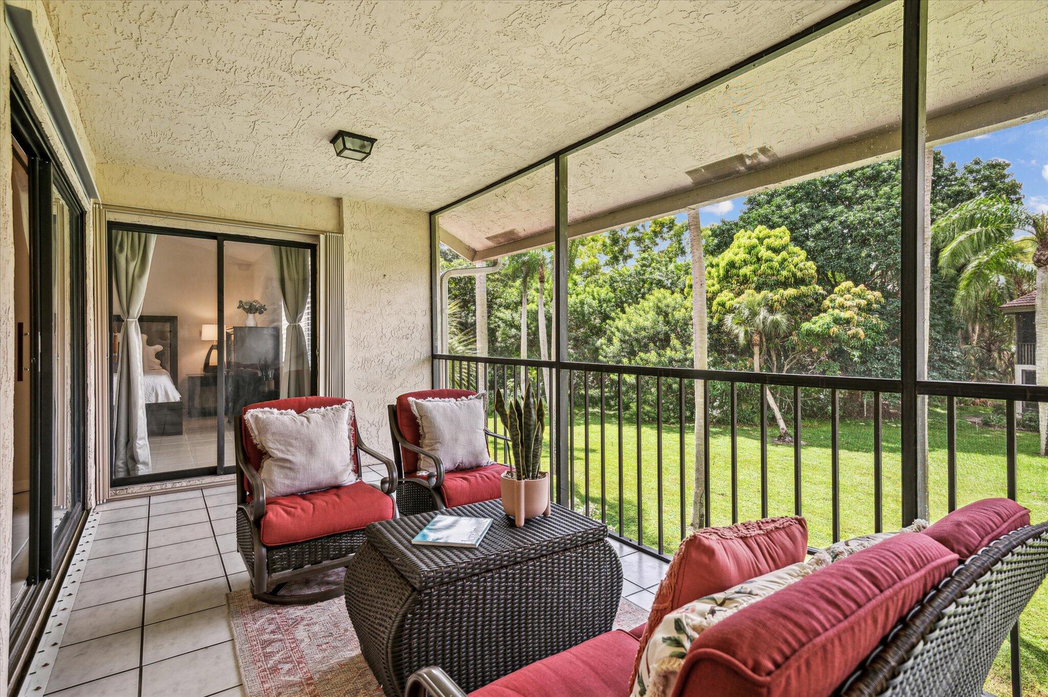 COACH HOUSES OF TOWN PLACE CONDO - Residential Lease