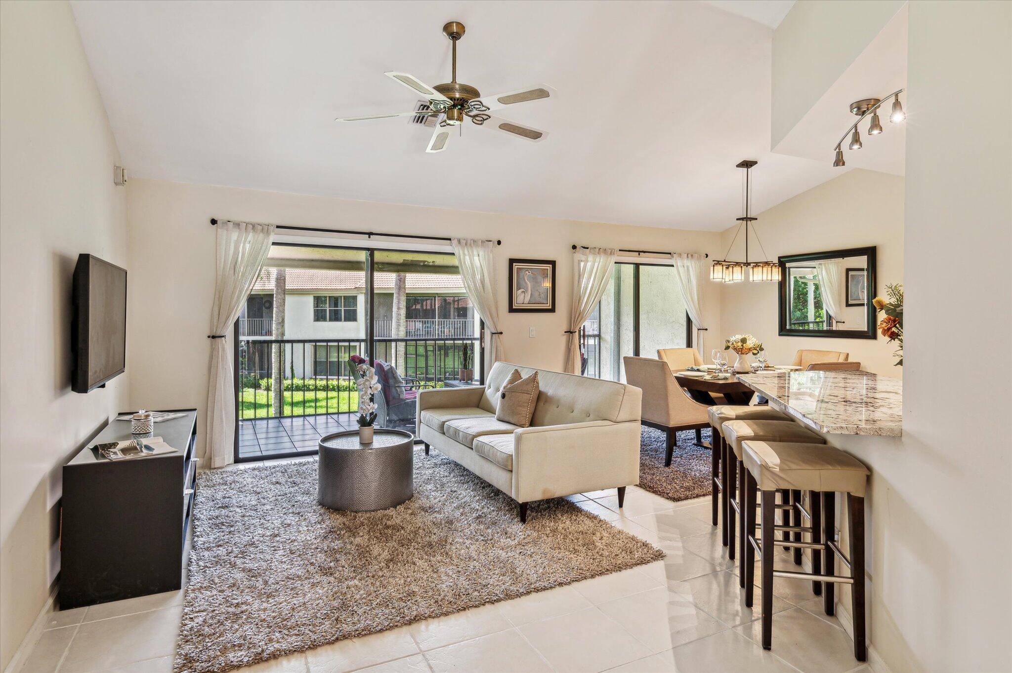 COACH HOUSES OF TOWN PLACE CONDO - Residential Lease