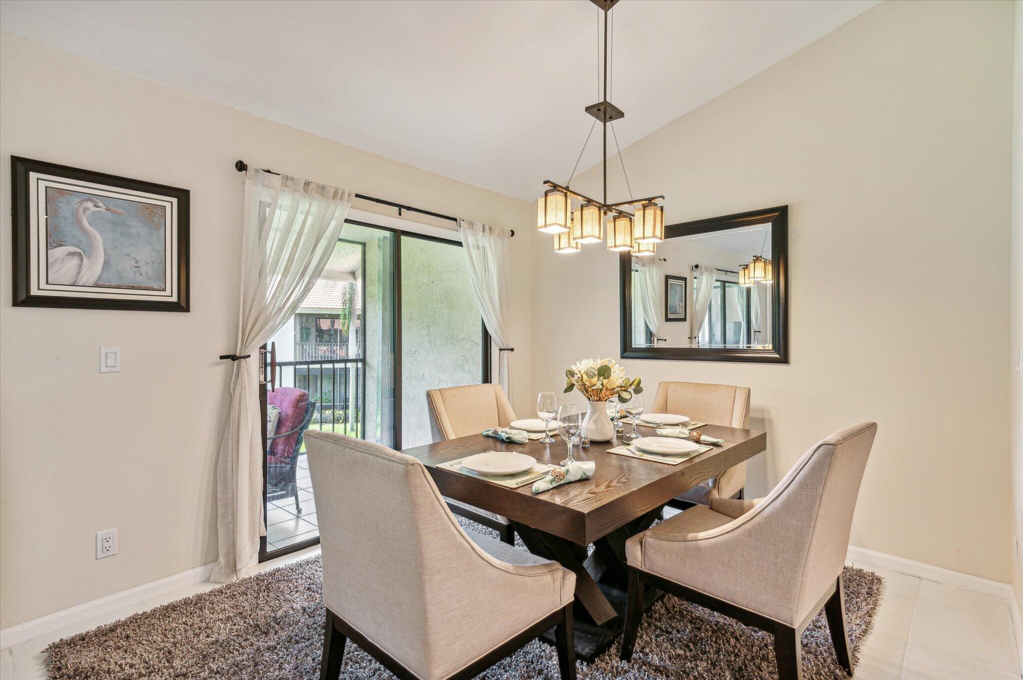 COACH HOUSES OF TOWN PLACE CONDO - Residential Lease