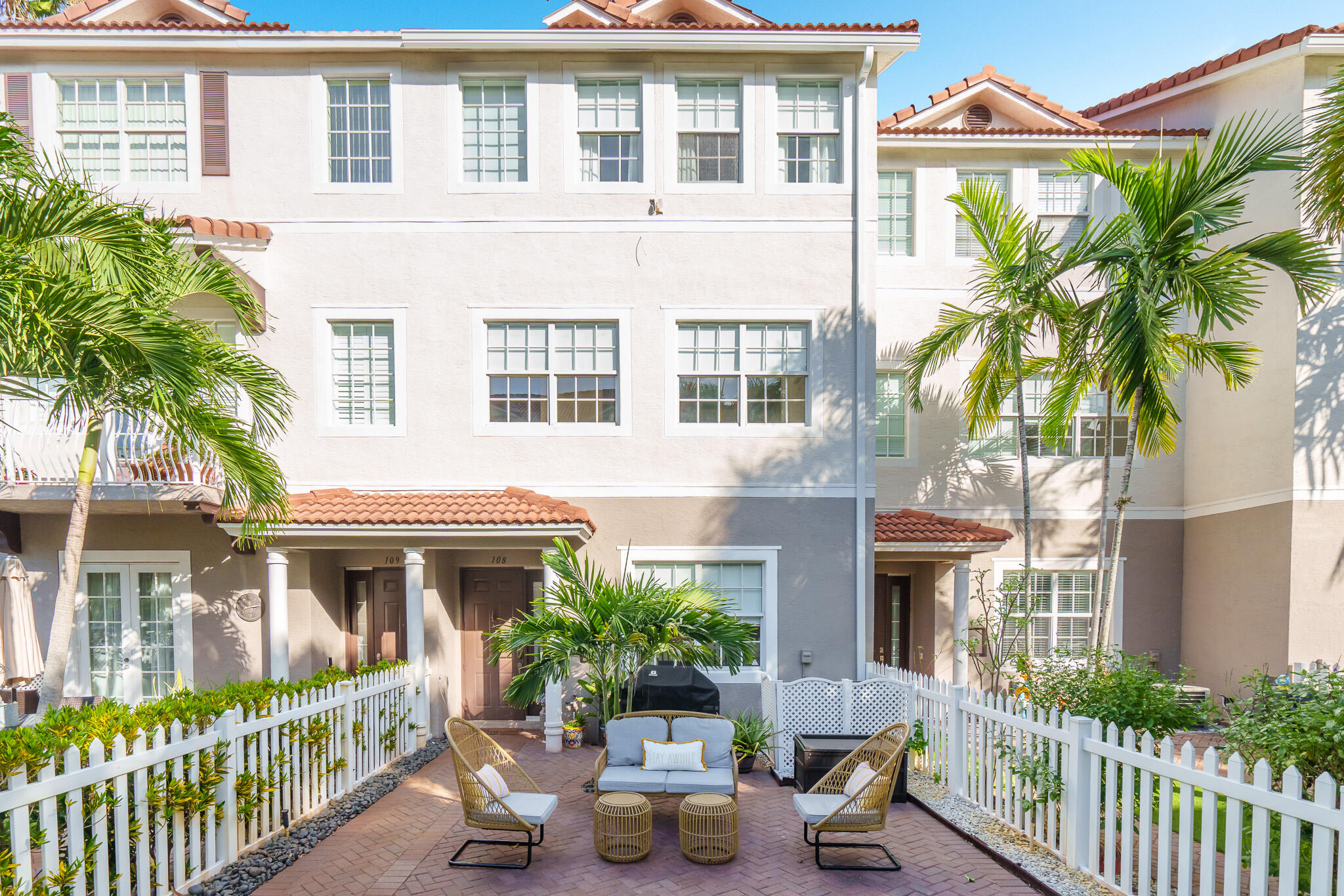 OCEAN CAY - Residential Lease