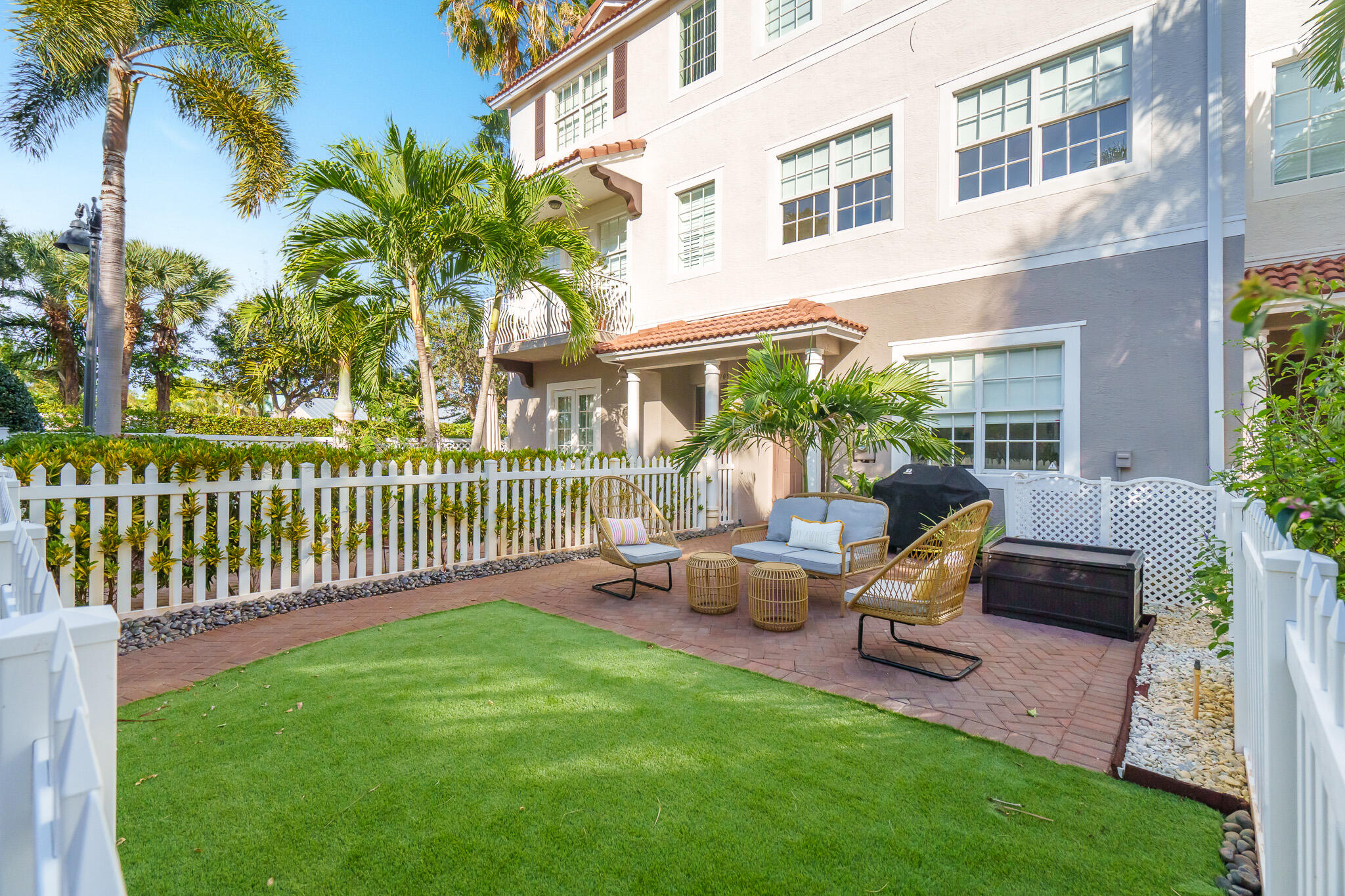 OCEAN CAY - Residential Lease