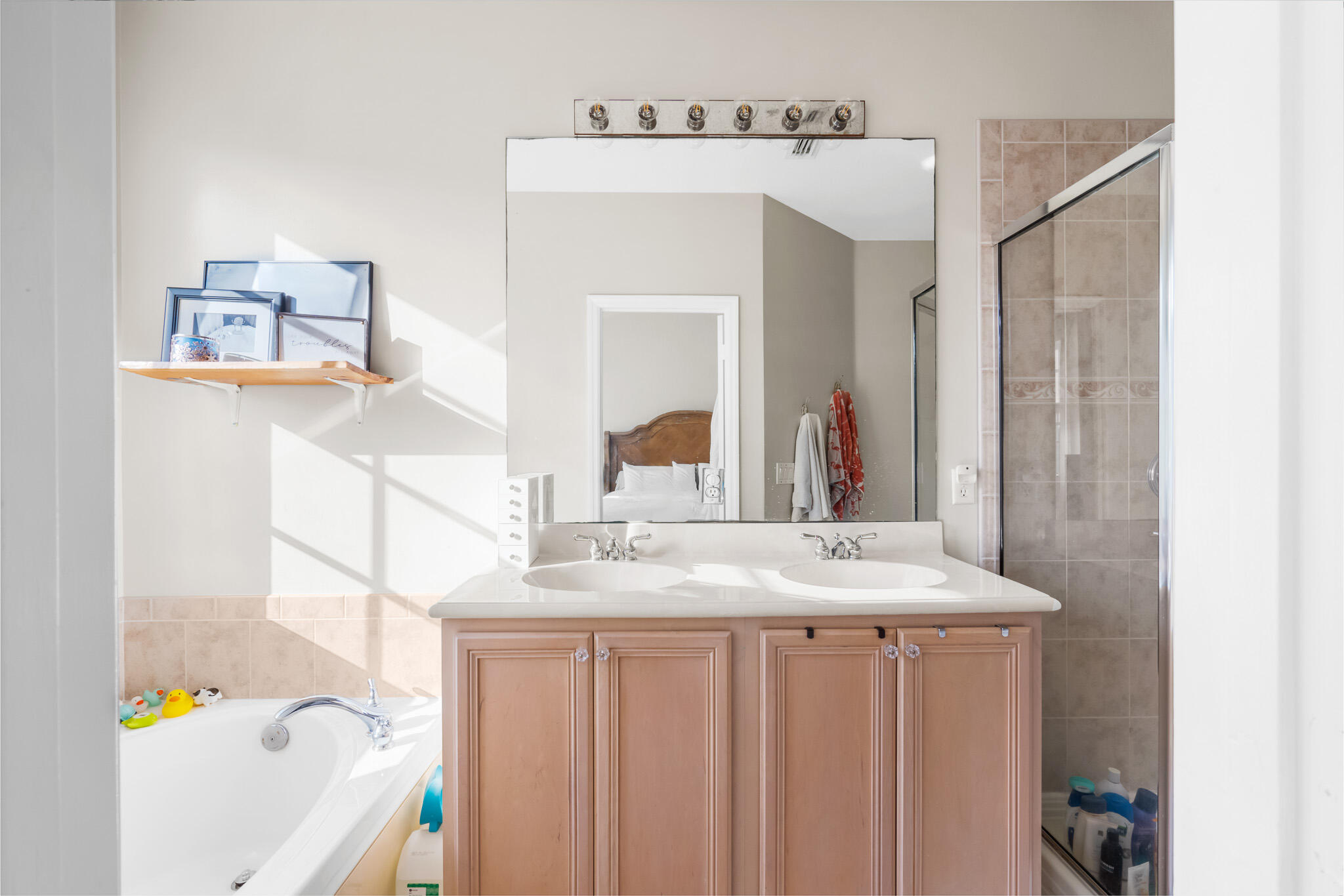 OCEAN CAY - Residential Lease