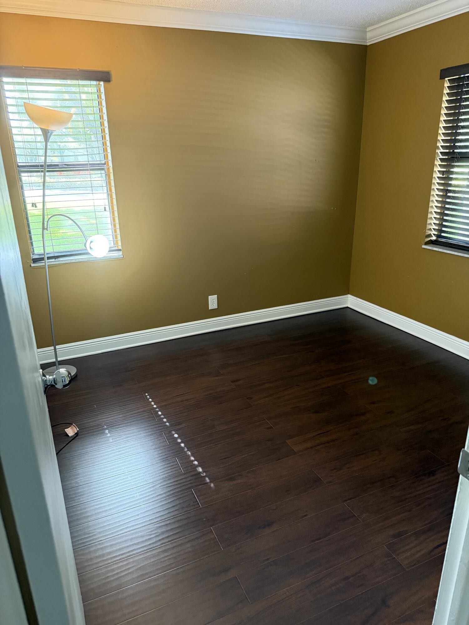 WINDING LAKE AT WELLEBY CONDO - Residential