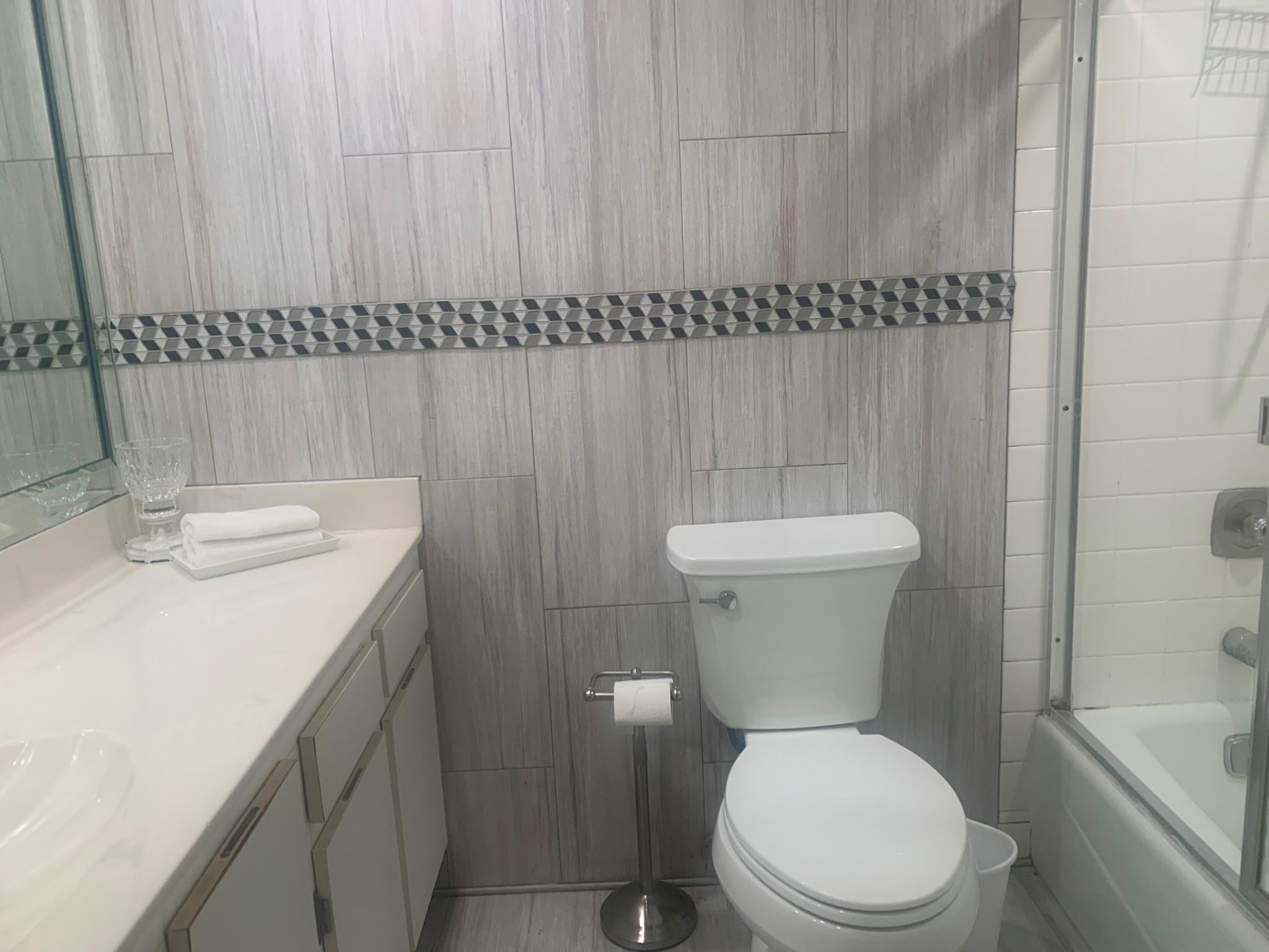 NO 117 PALM-AIRE COUNTRY CLUB - Residential Lease