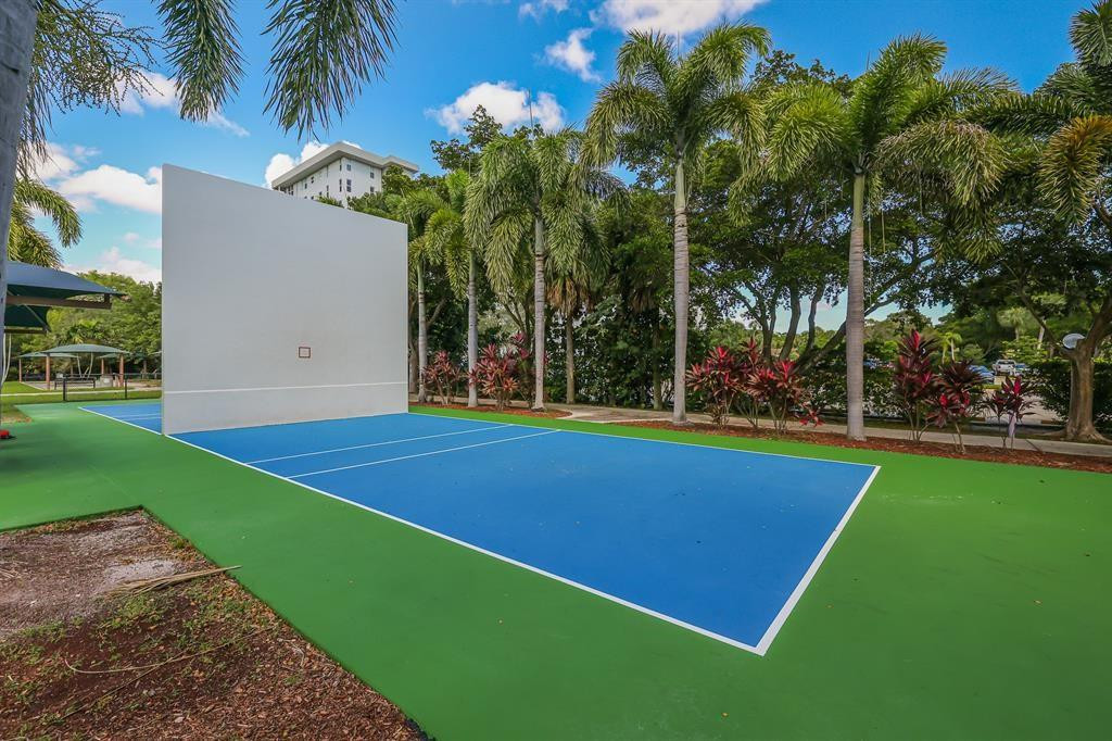 NO 117 PALM-AIRE COUNTRY CLUB - Residential Lease