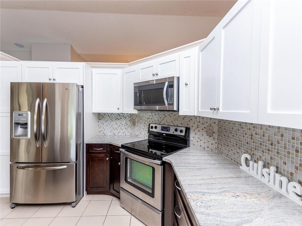 SUNSET SPRINGS - Residential Lease
