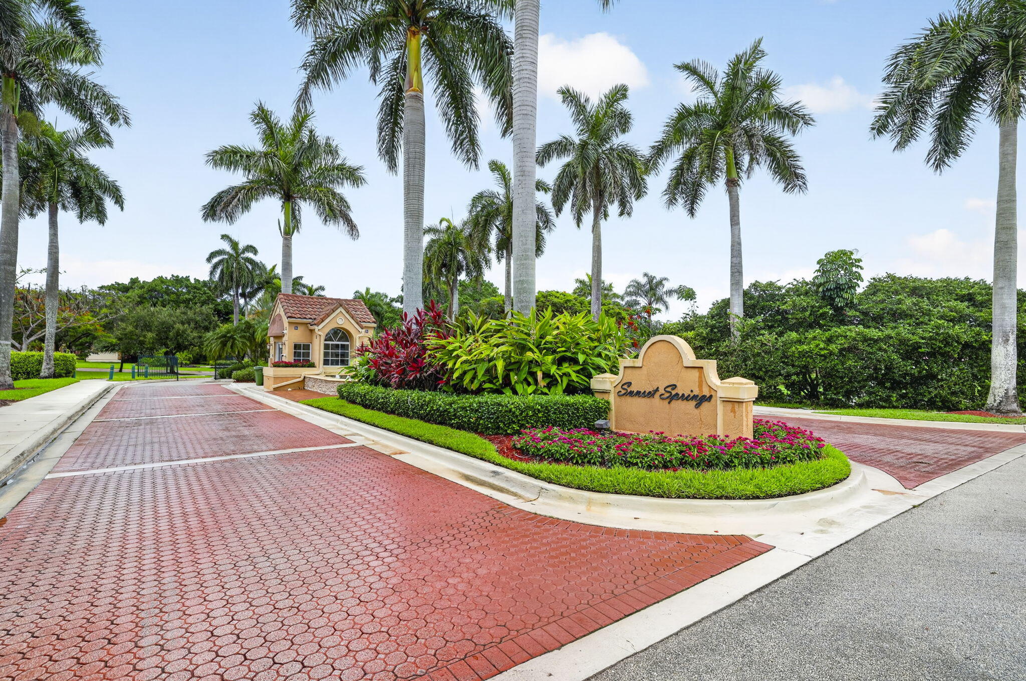 SUNSET SPRINGS - Residential Lease