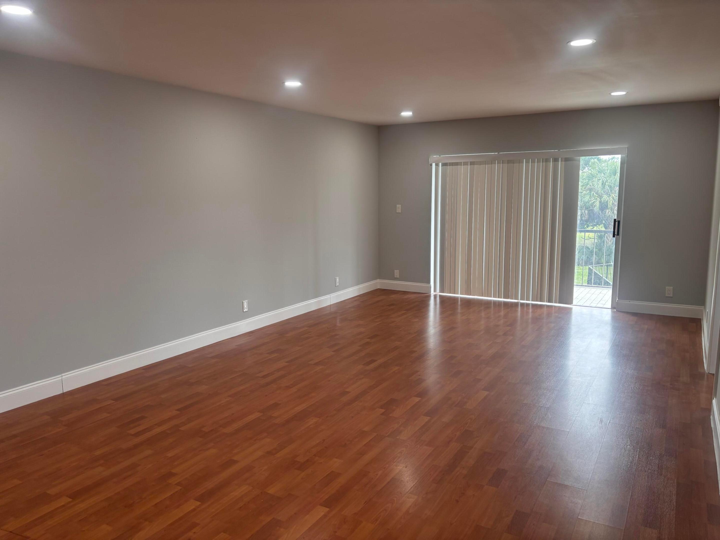 Falls of Inverrary - Residential Lease