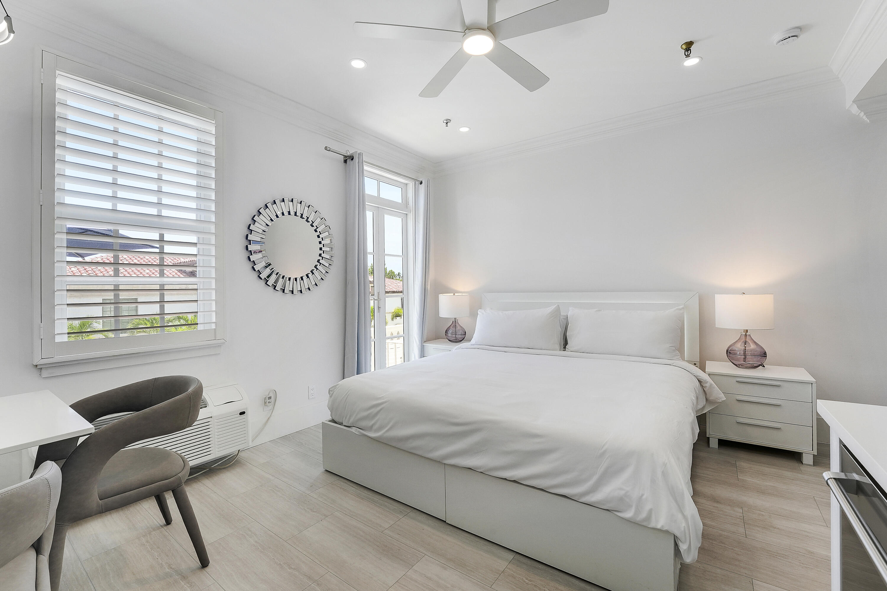 PALM BEACH HOTEL CONDO - Residential