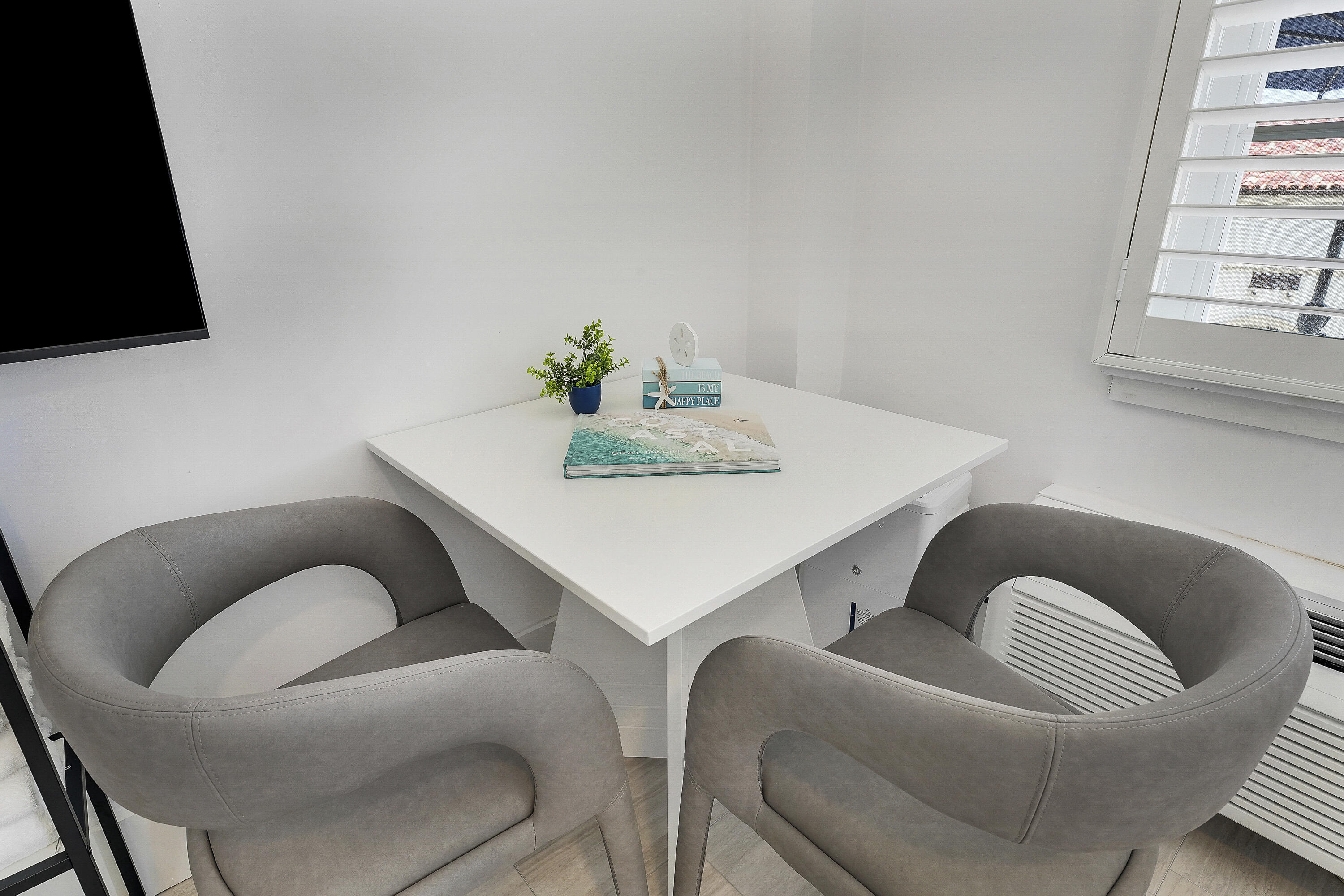 PALM BEACH HOTEL CONDO - Residential