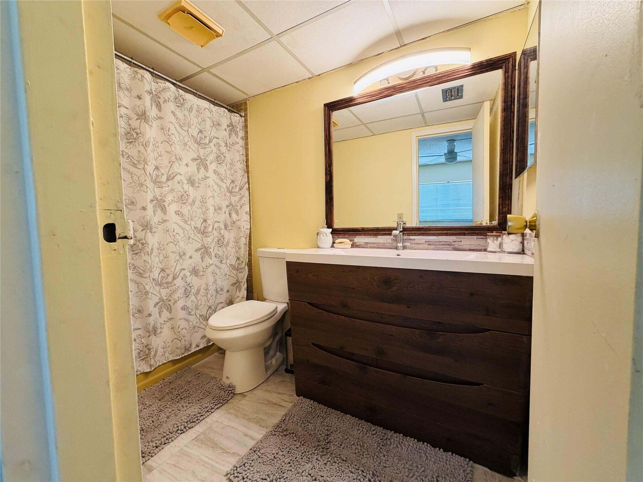 ORIOLE GOLF & TENNIS CLUB CONDO - Residential