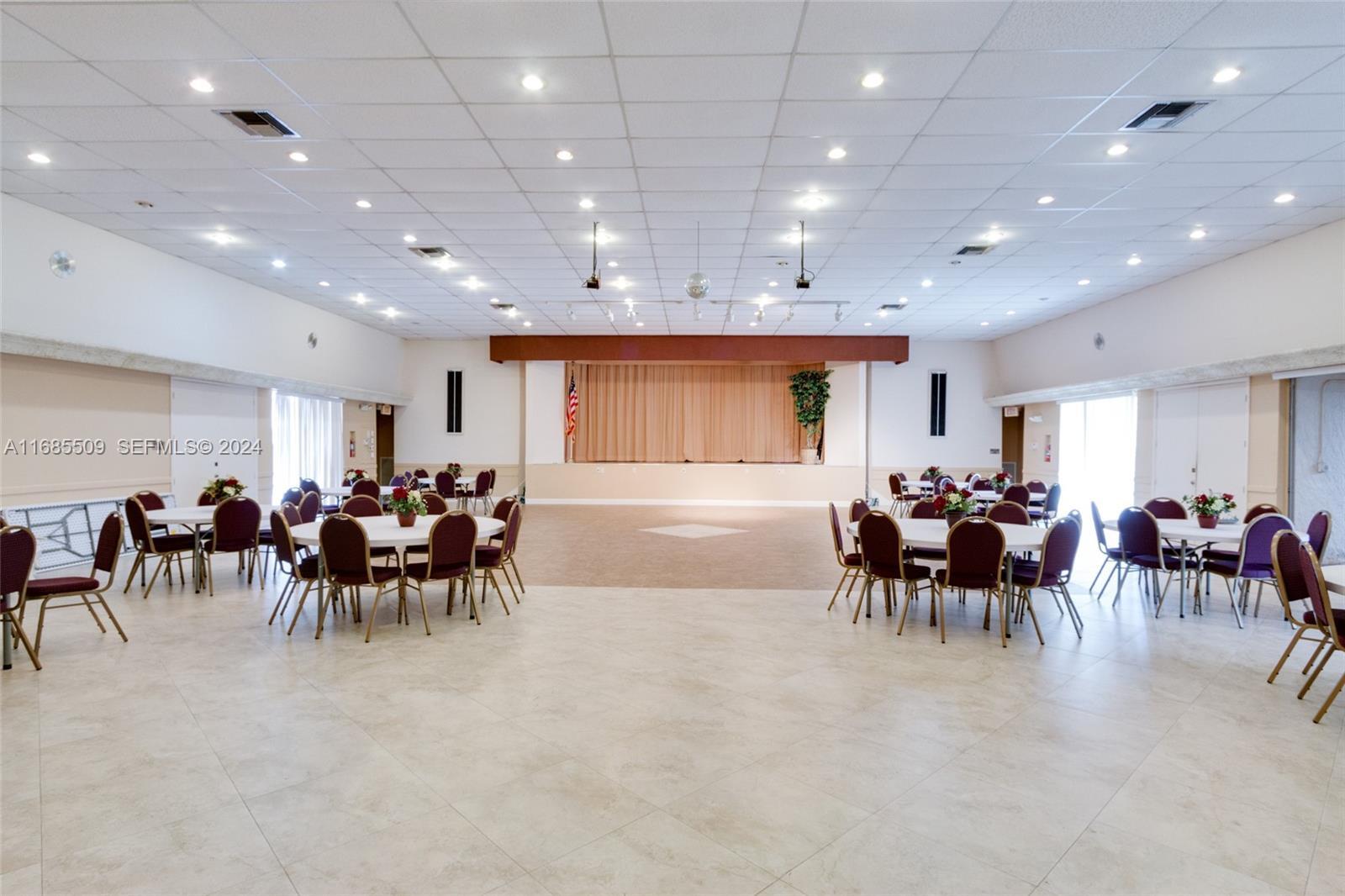 ORIOLE GOLF & TENNIS CLUB CONDO - Residential
