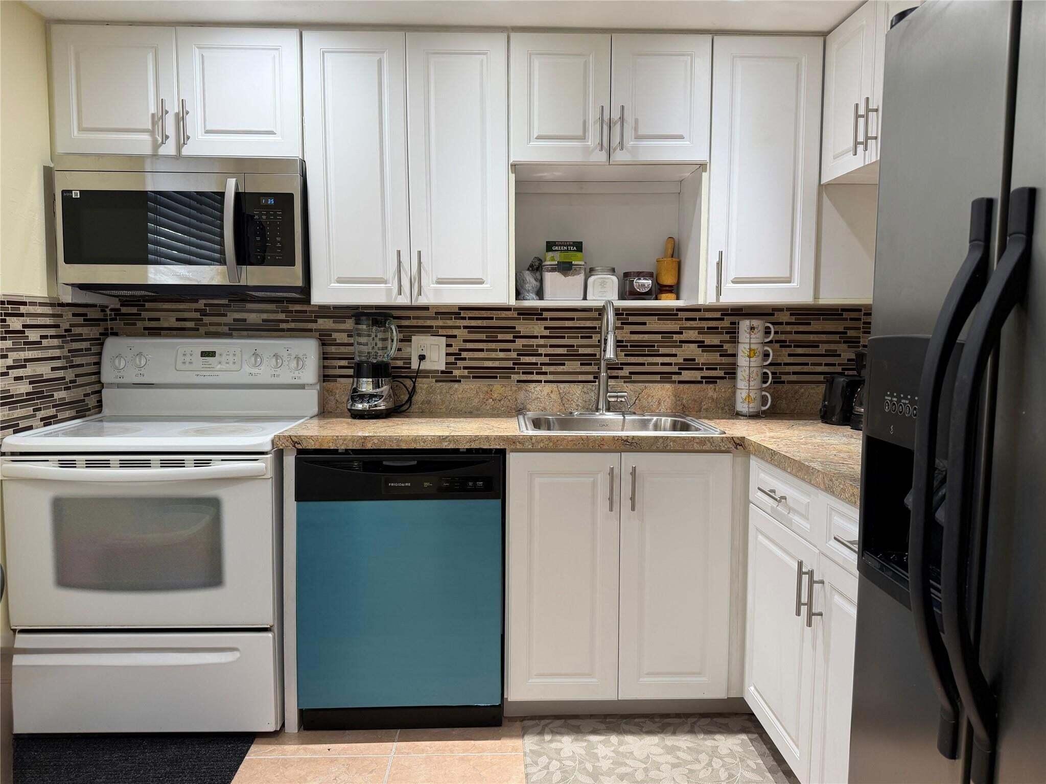 ORIOLE GOLF & TENNIS CLUB CONDO - Residential
