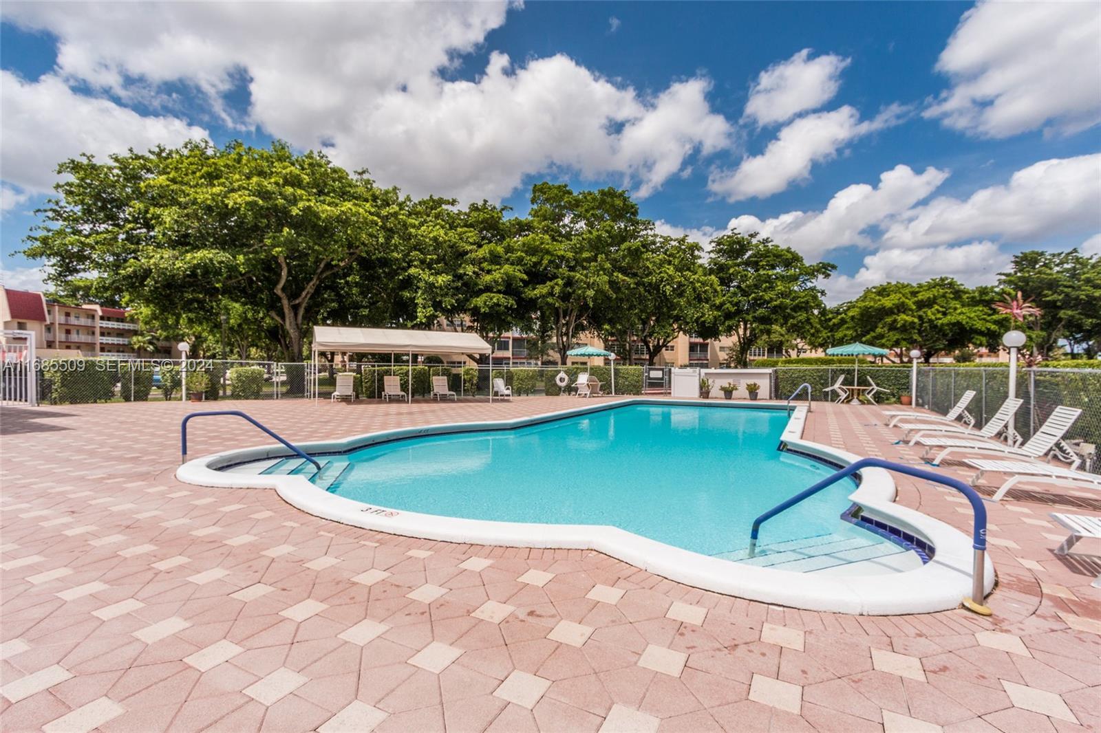 ORIOLE GOLF & TENNIS CLUB CONDO - Residential