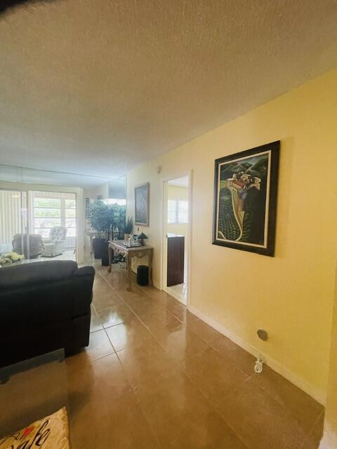 ORIOLE GOLF & TENNIS CLUB CONDO - Residential