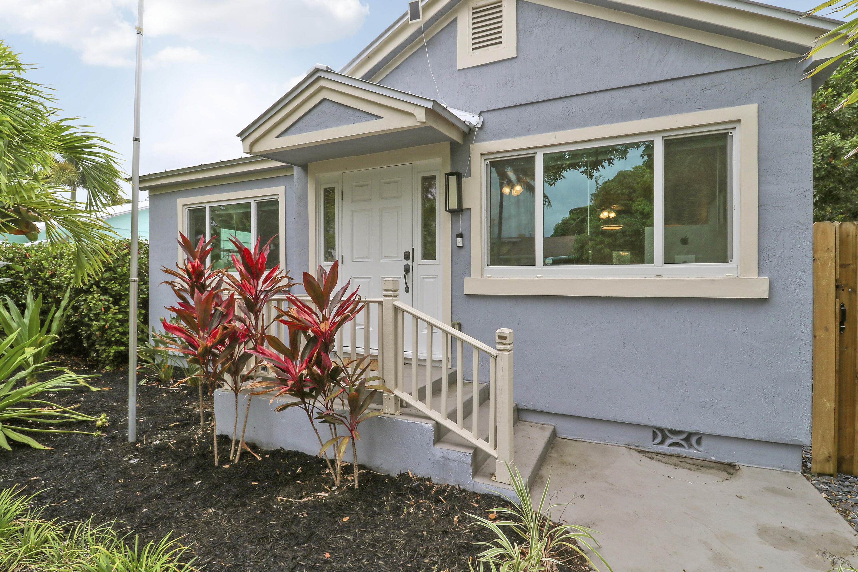 LAKE WORTH TOWN OF - Residential