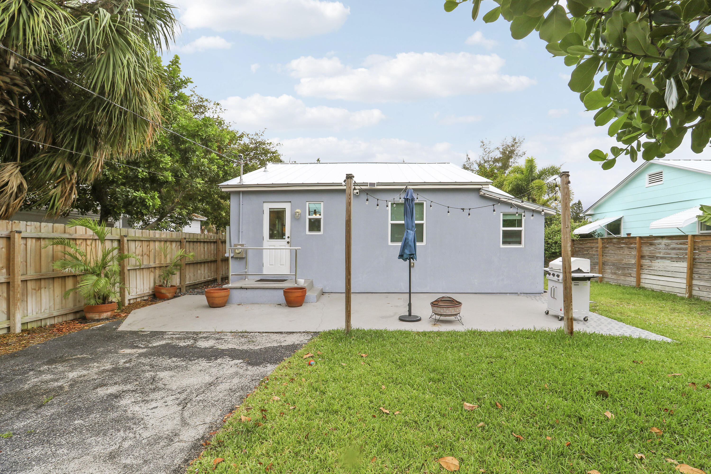 LAKE WORTH TOWN OF - Residential