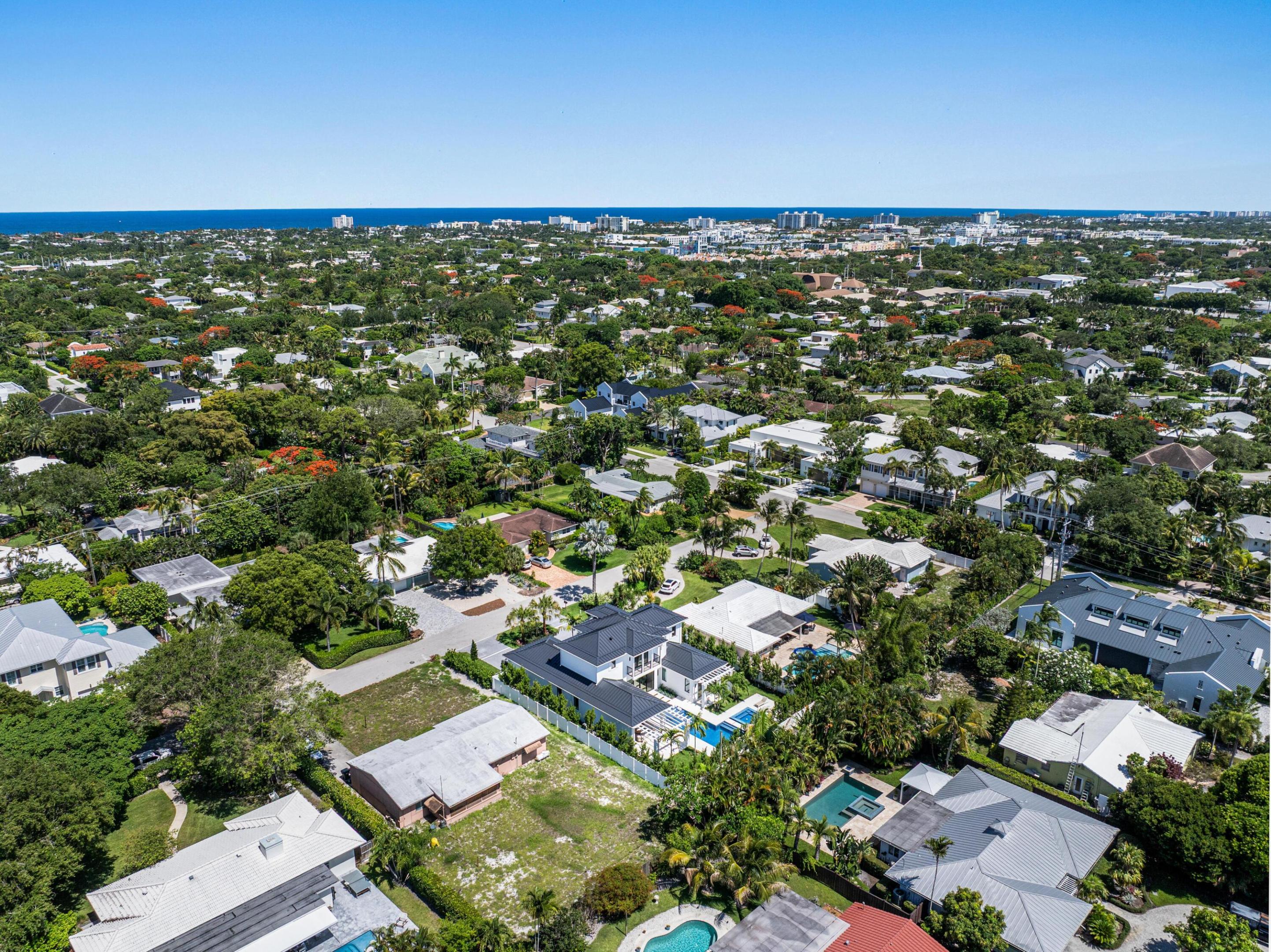 LAKEVIEW HEIGHTS UNIT 1 DELRAY - Residential