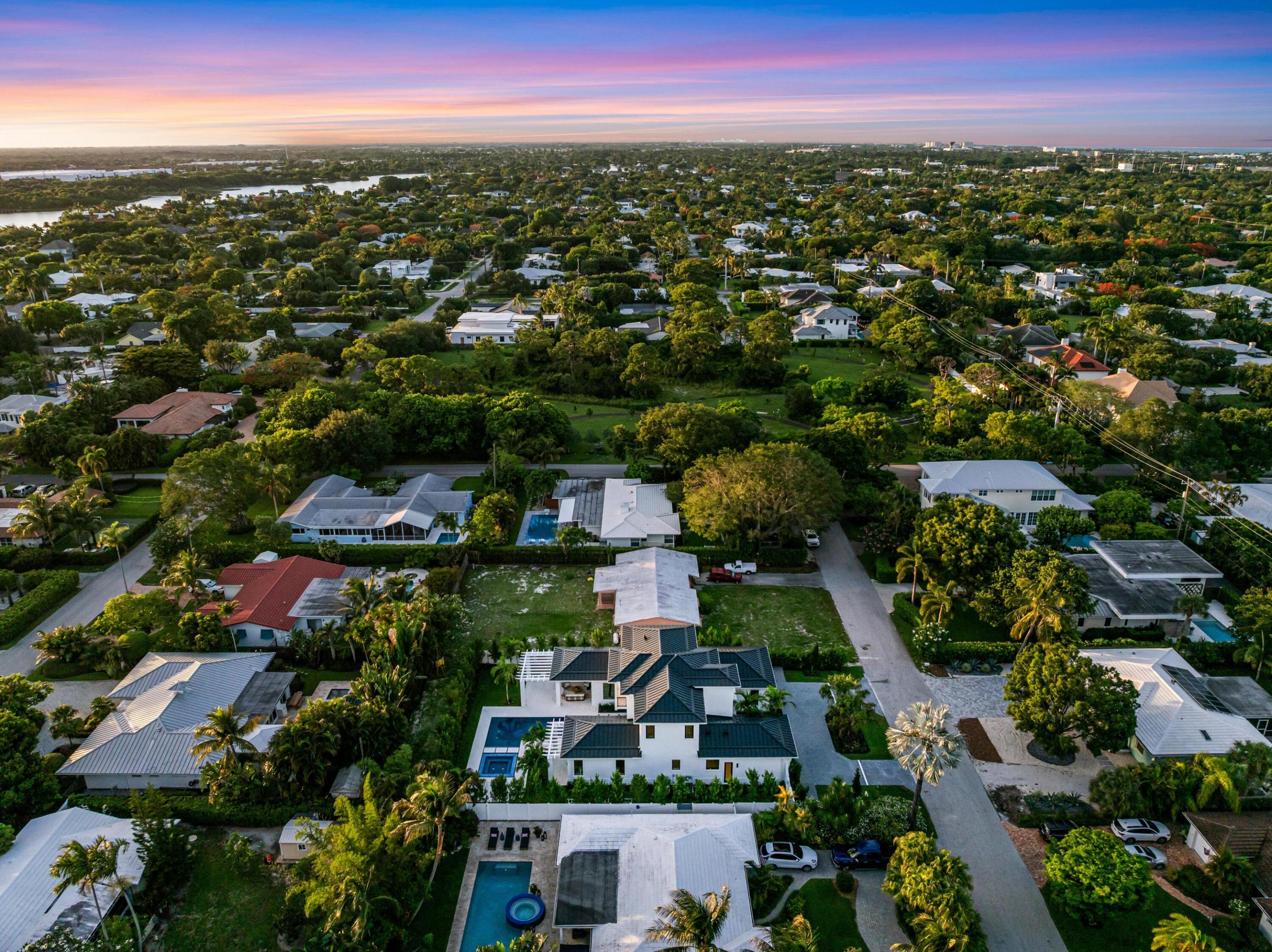 LAKEVIEW HEIGHTS UNIT 1 DELRAY - Residential