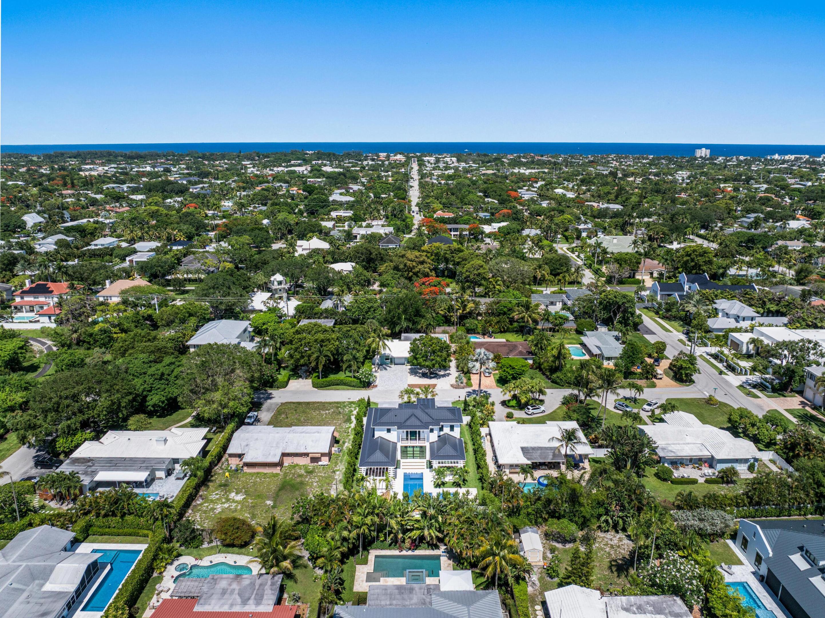 LAKEVIEW HEIGHTS UNIT 1 DELRAY - Residential