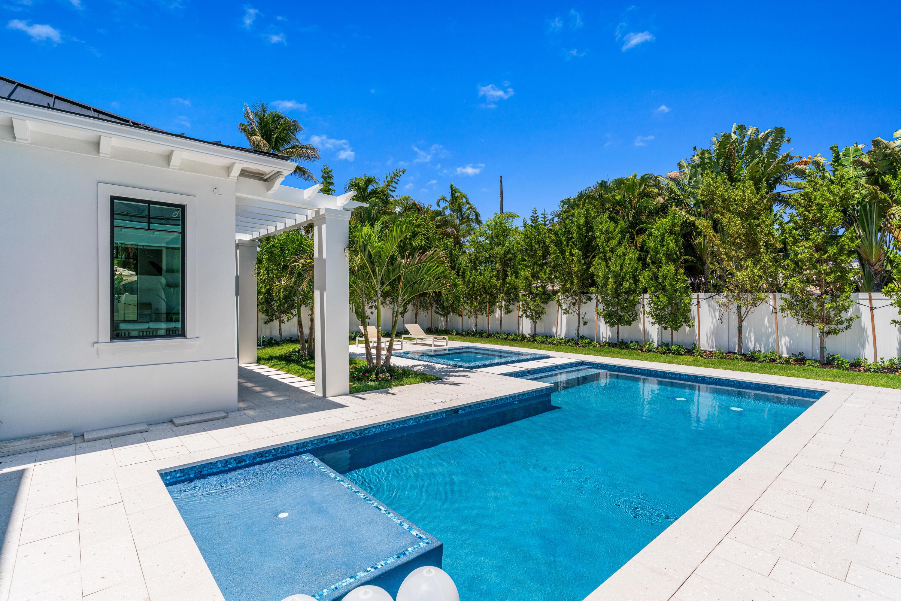 LAKEVIEW HEIGHTS UNIT 1 DELRAY - Residential
