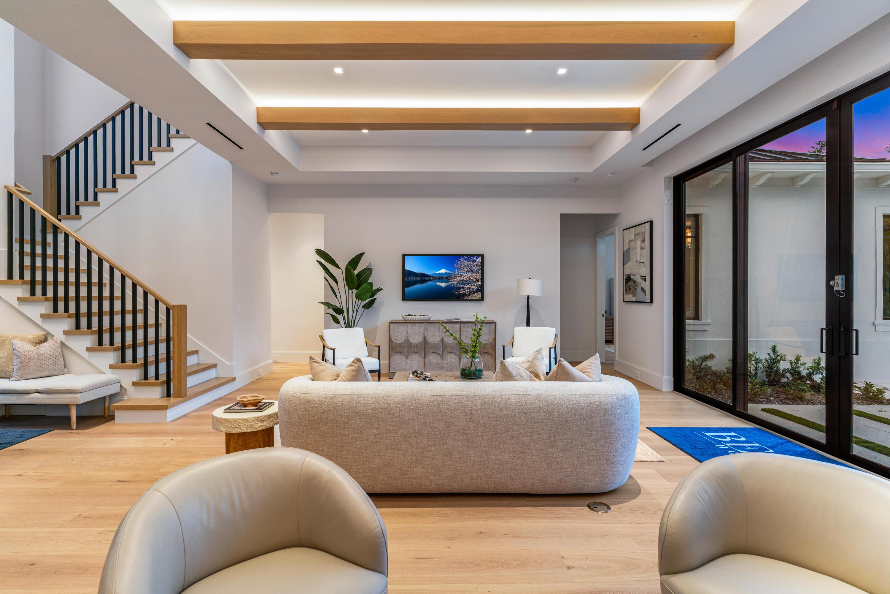 LAKEVIEW HEIGHTS UNIT 1 DELRAY - Residential