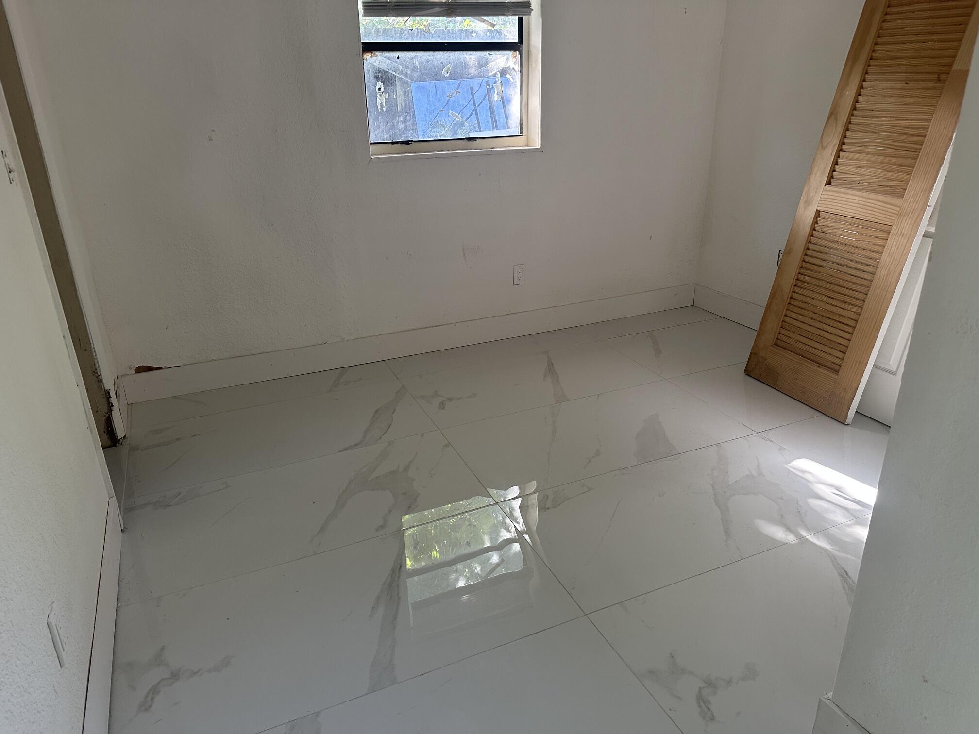 SUN LAND PARK - Residential Lease