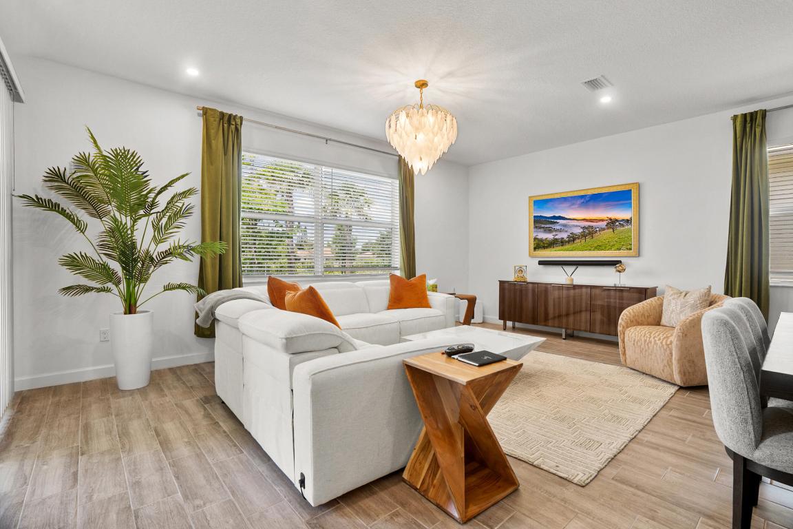 DELRAY TRAILS AT VILLA DELRAY PUD - Residential