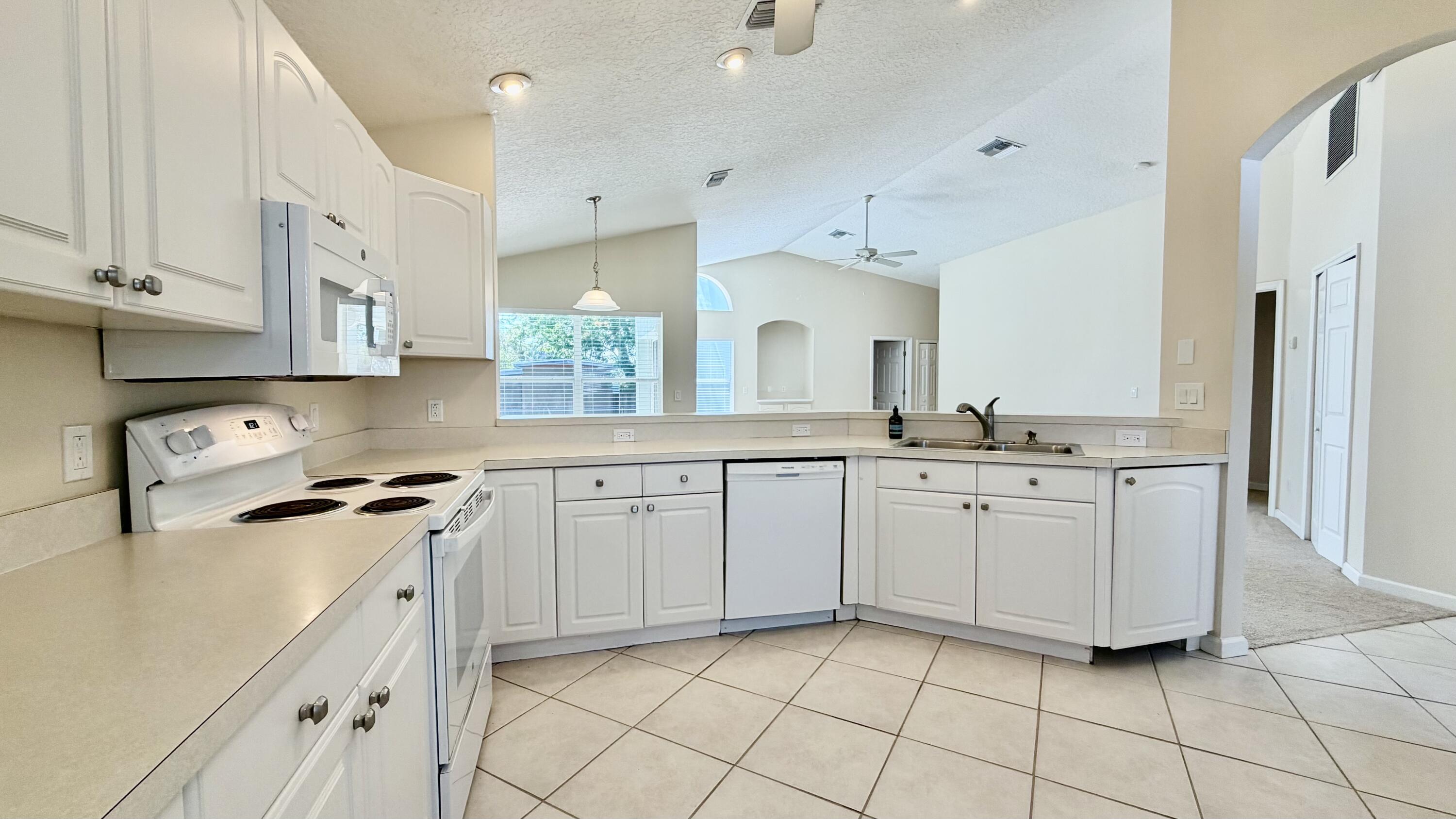 PORT ST LUCIE SECTION 6 - Residential