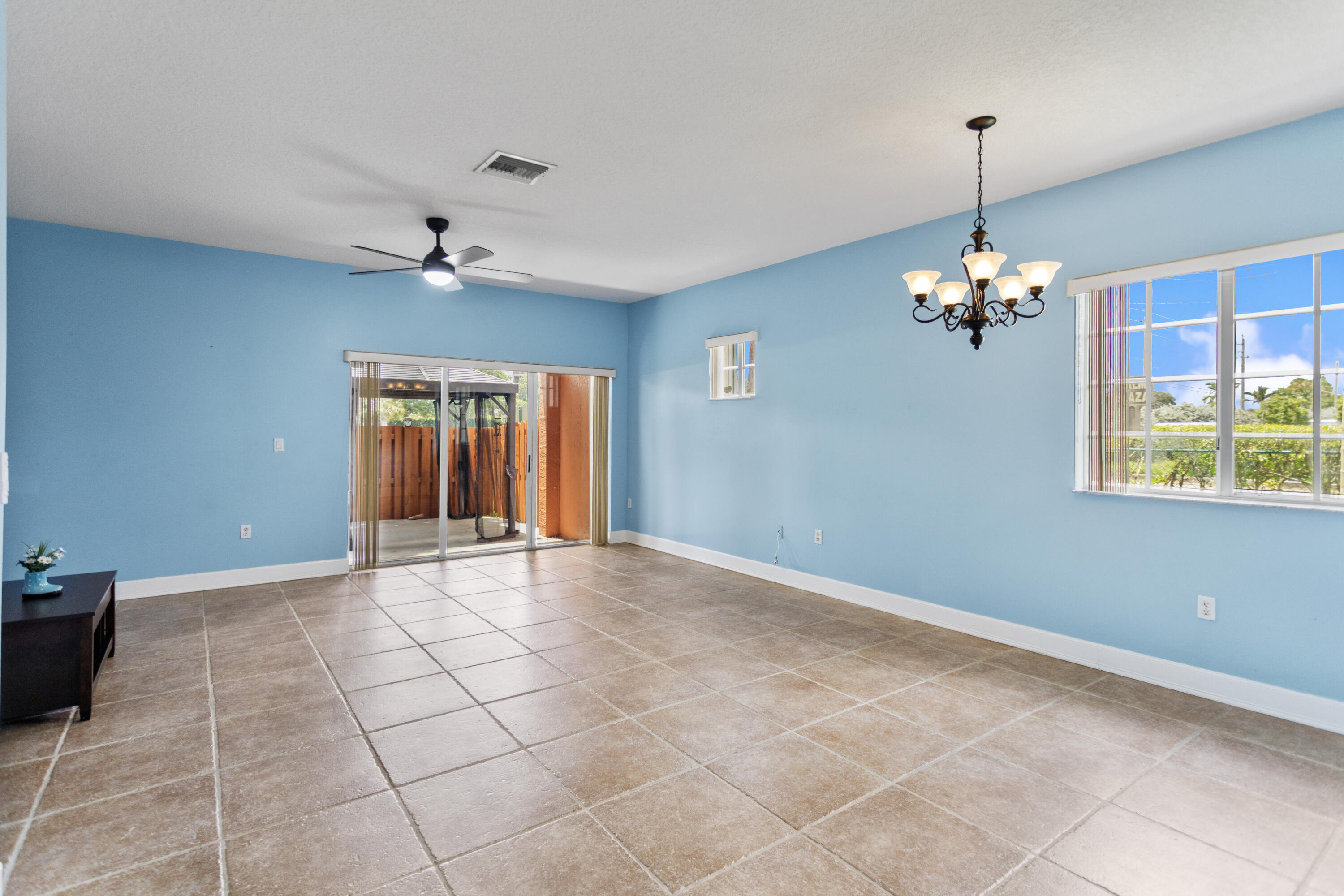 UNITED HOMES PLAT - Residential
