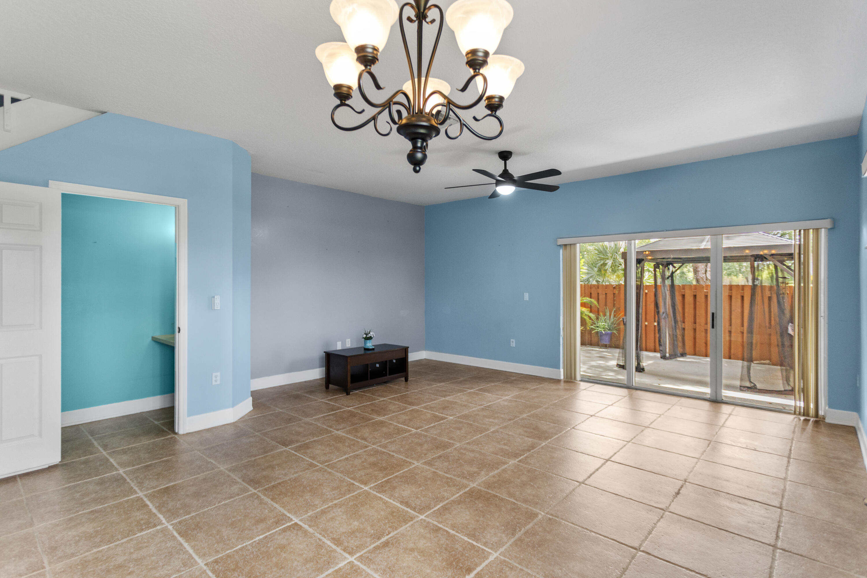 UNITED HOMES PLAT - Residential