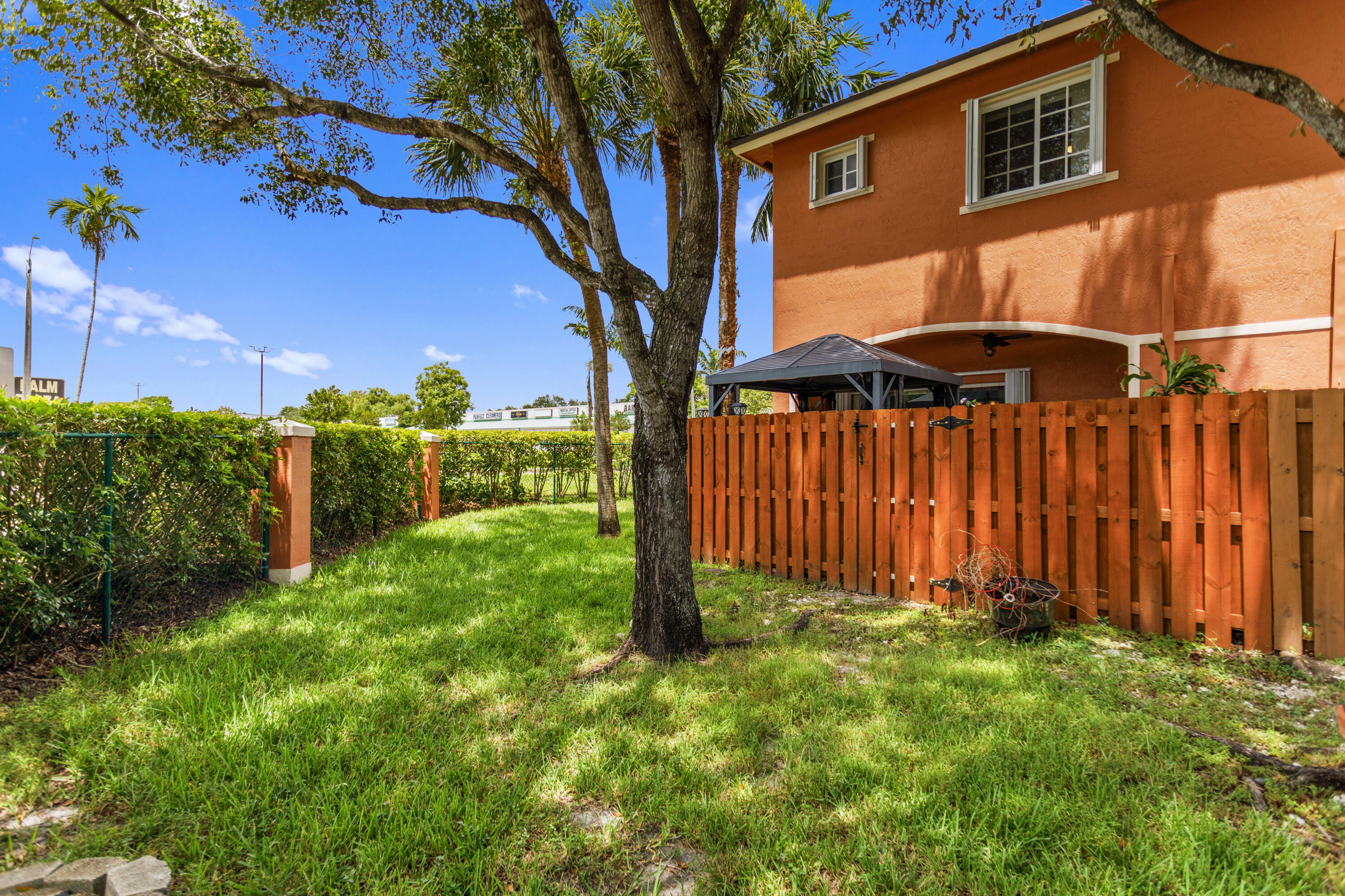 UNITED HOMES PLAT - Residential