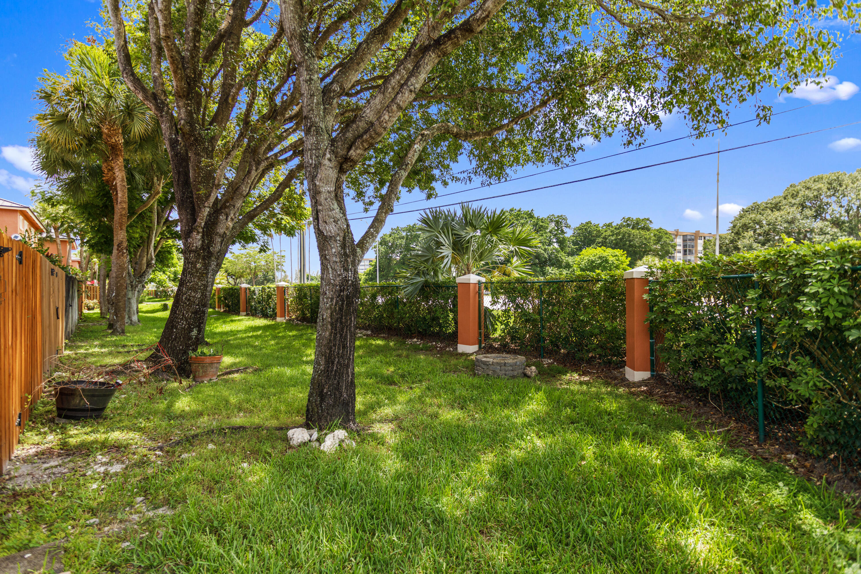 UNITED HOMES PLAT - Residential