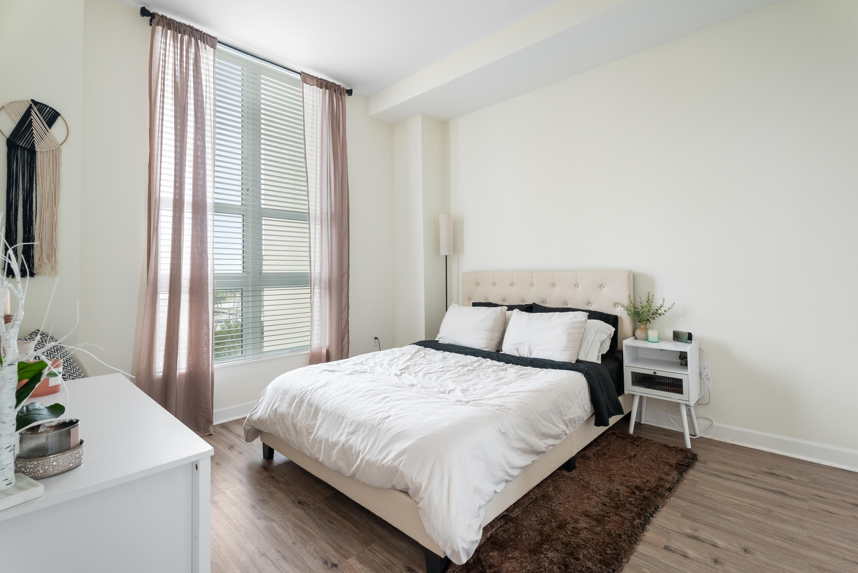 CITY PALMS CONDO - Residential Lease