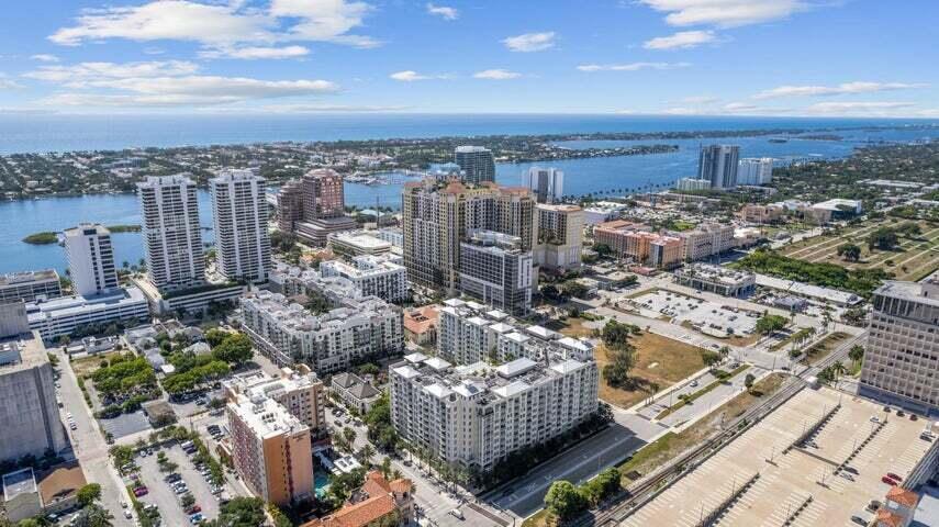 CITY PALMS CONDO - Residential Lease