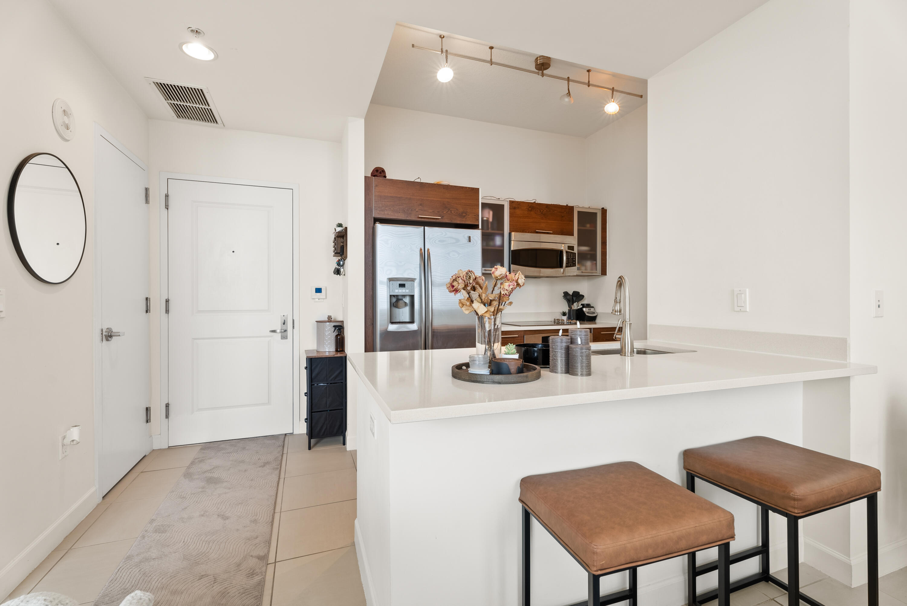 CITY PALMS CONDO - Residential Lease