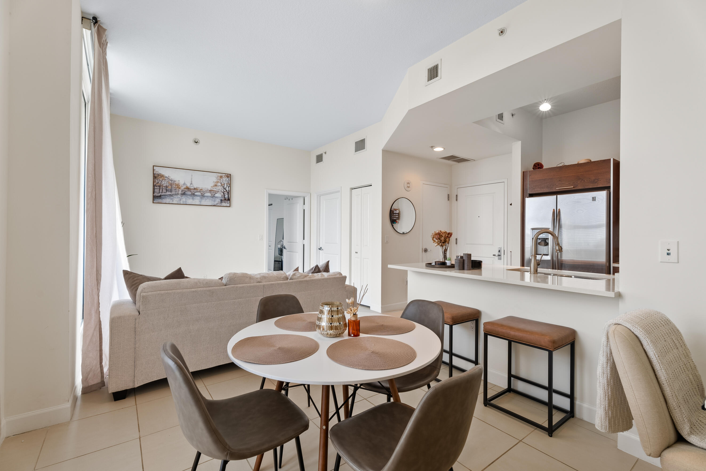 CITY PALMS CONDO - Residential Lease