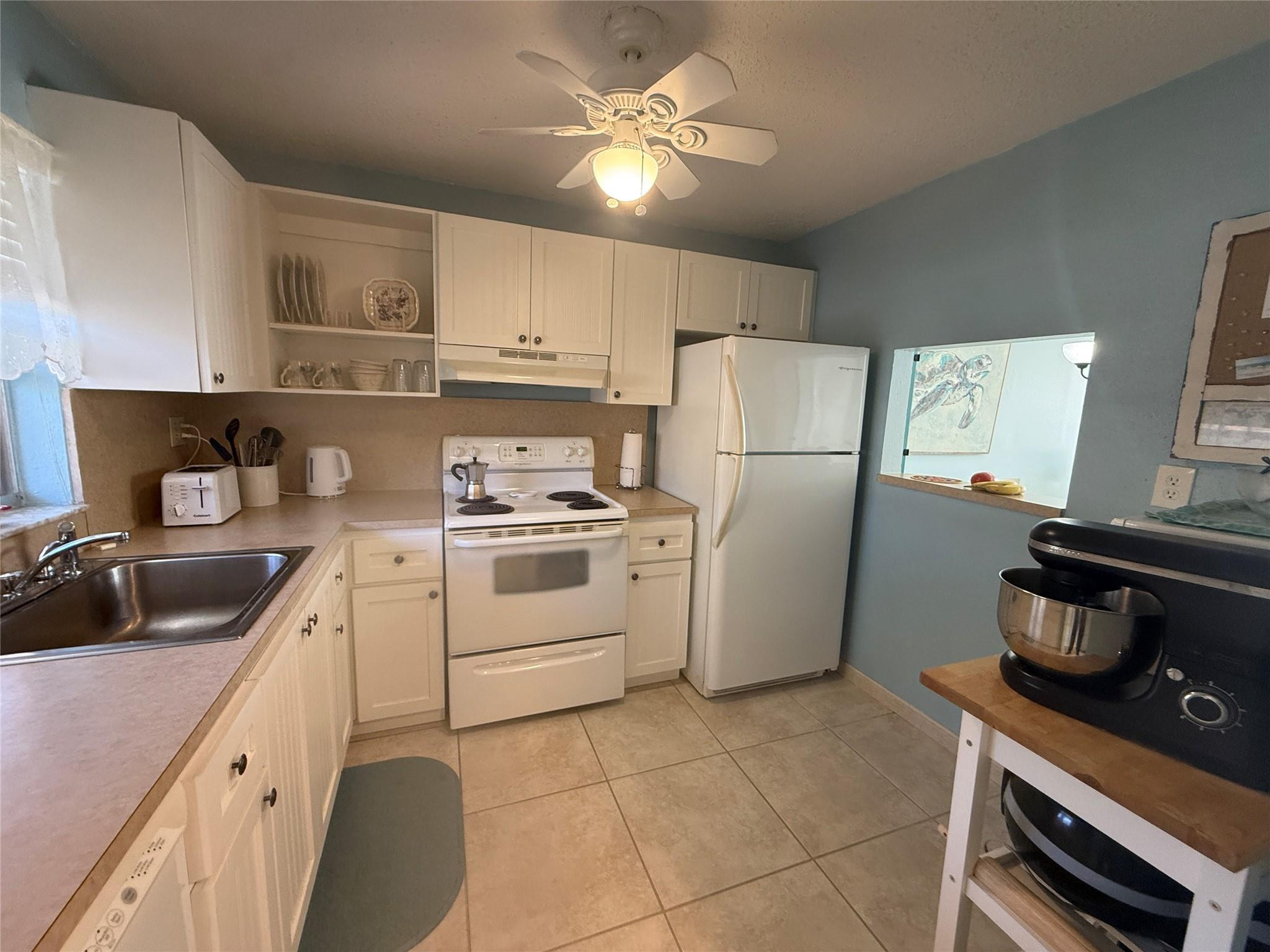 Sunrise Lakes - Residential