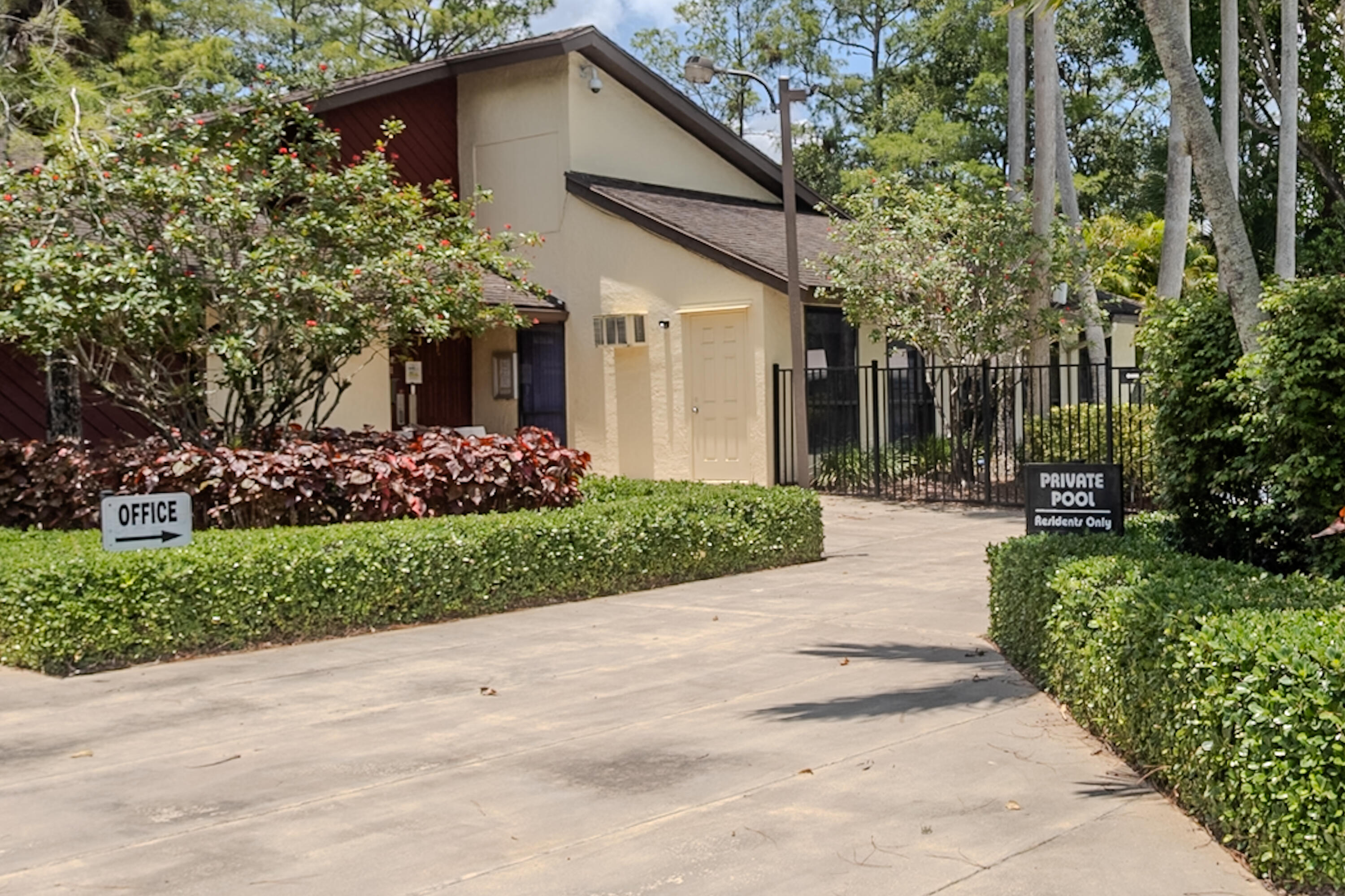 STRATHMORE GATE I UNIT TWO - Residential