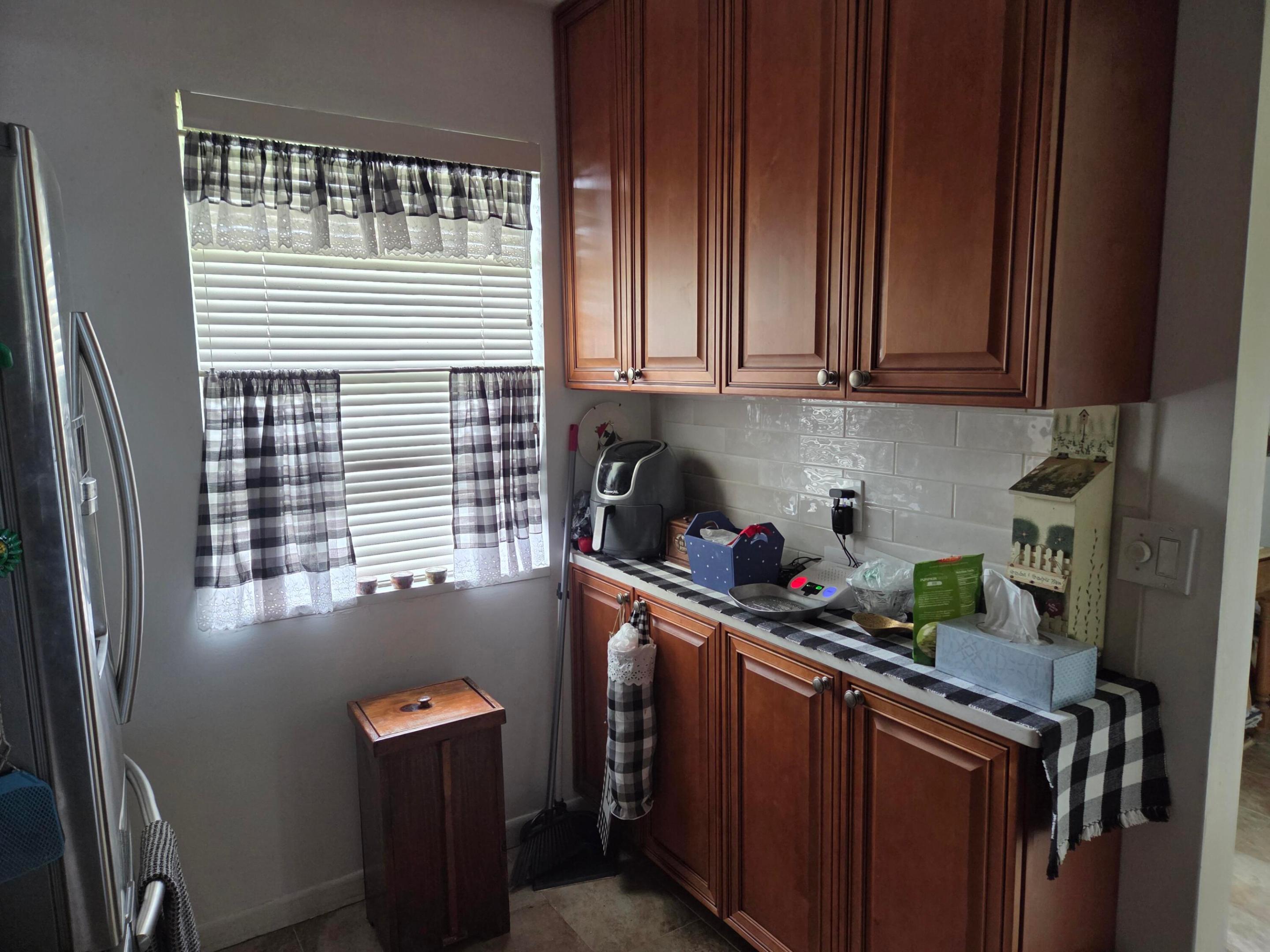 GOLDEN LAKES VILLAGE CONDO F - Residential