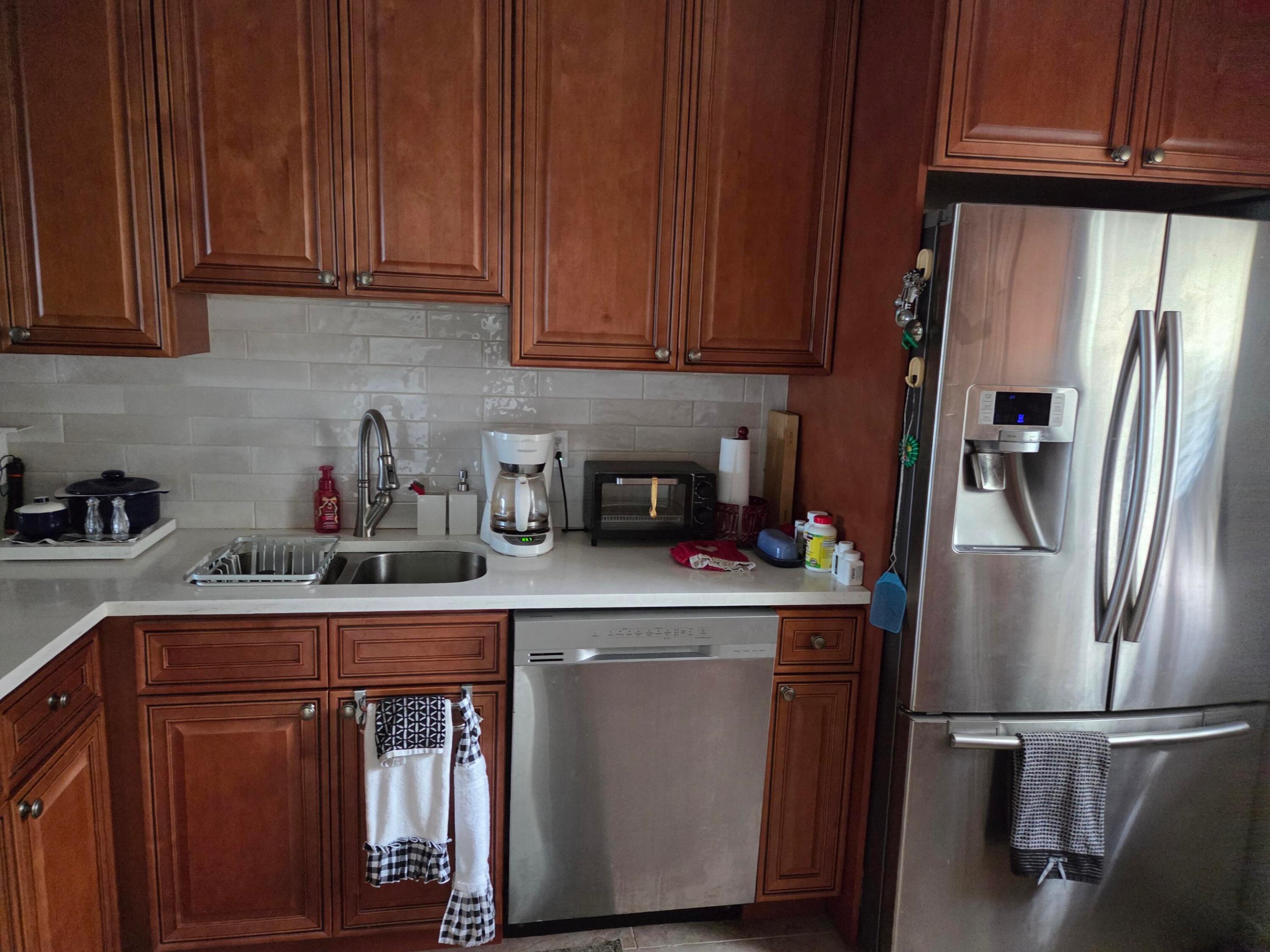GOLDEN LAKES VILLAGE CONDO F - Residential