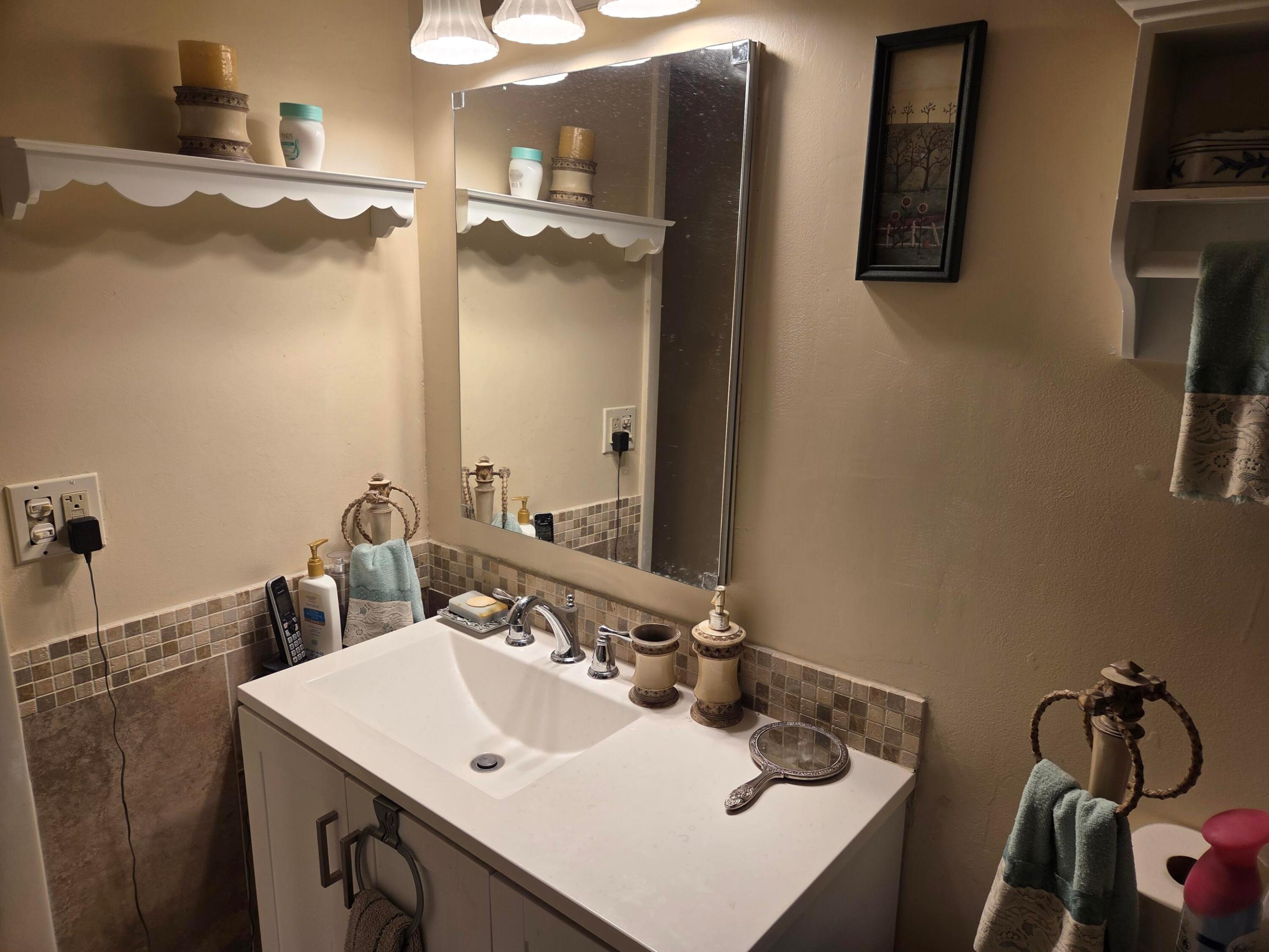 GOLDEN LAKES VILLAGE CONDO F - Residential