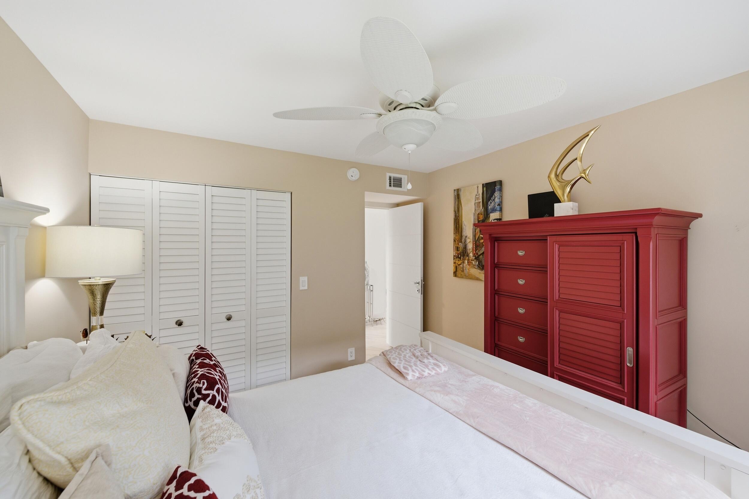 KINGS POINT - Residential