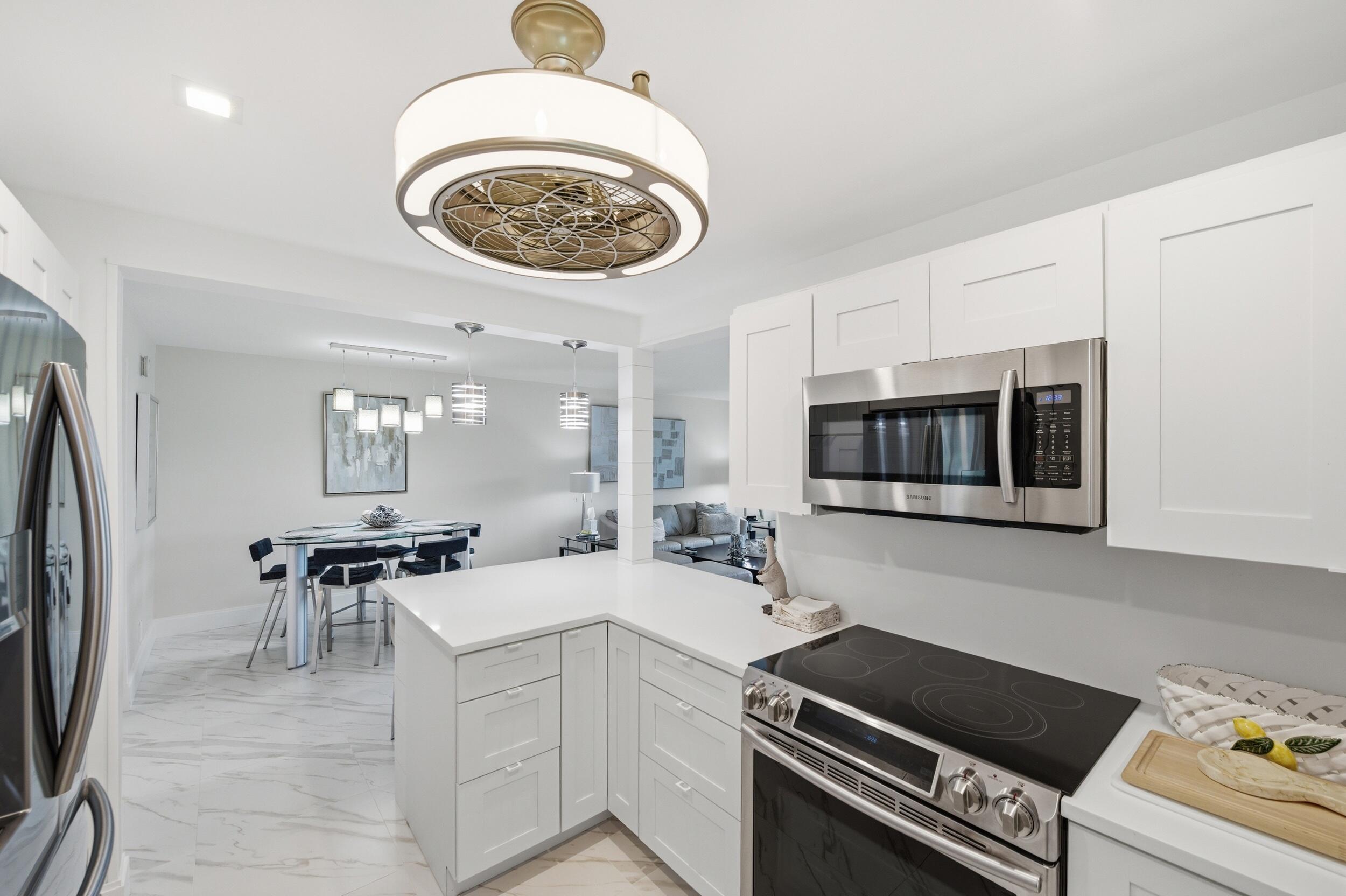 KINGS POINT - Residential