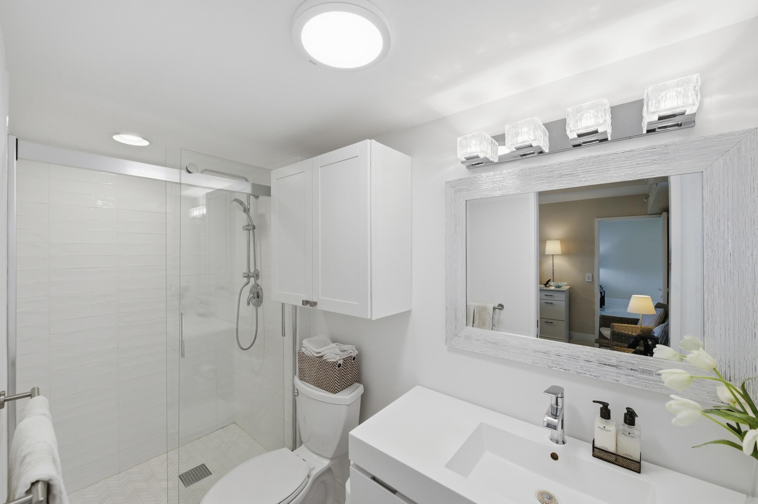 KINGS POINT - Residential