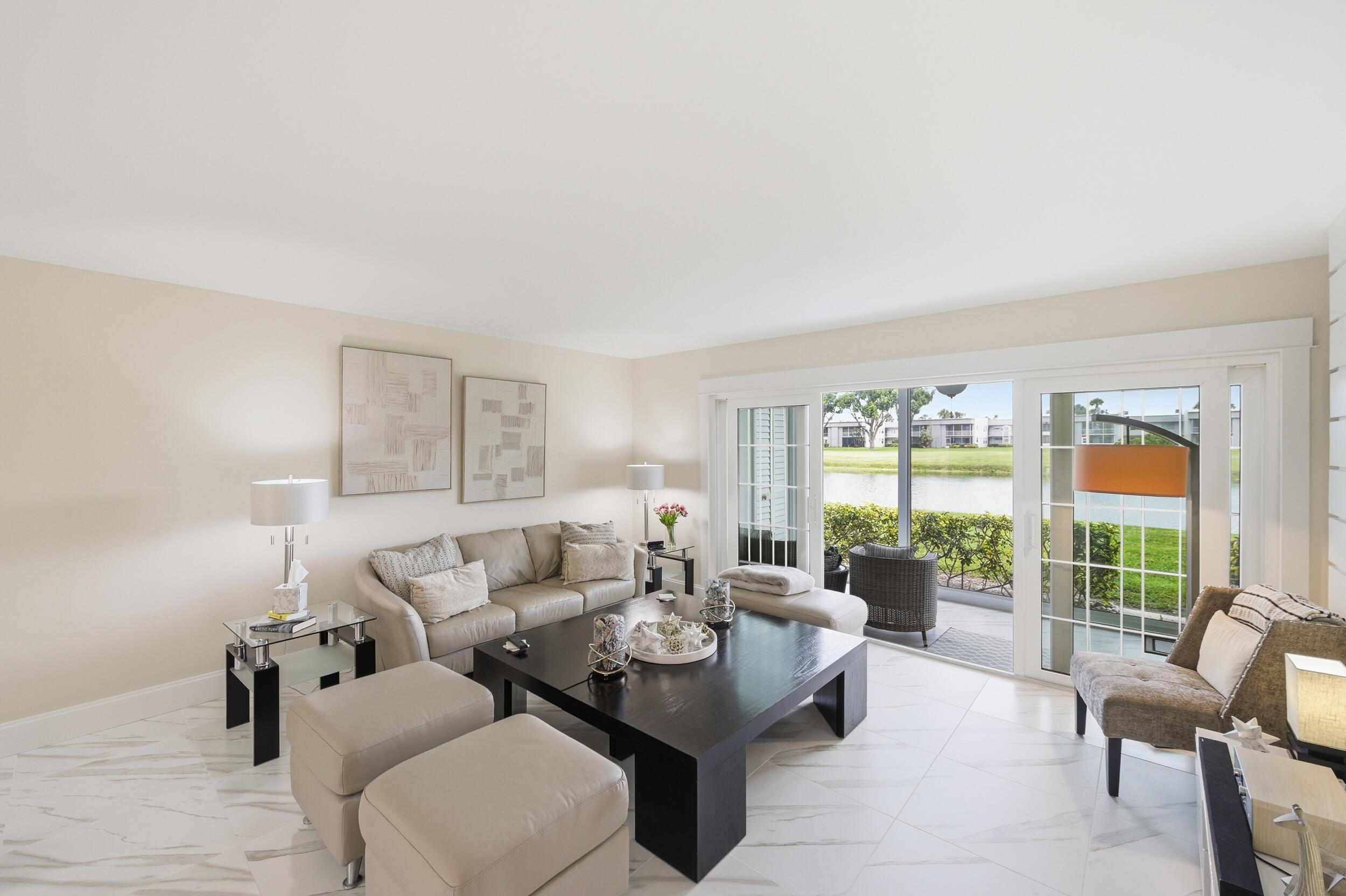 KINGS POINT - Residential