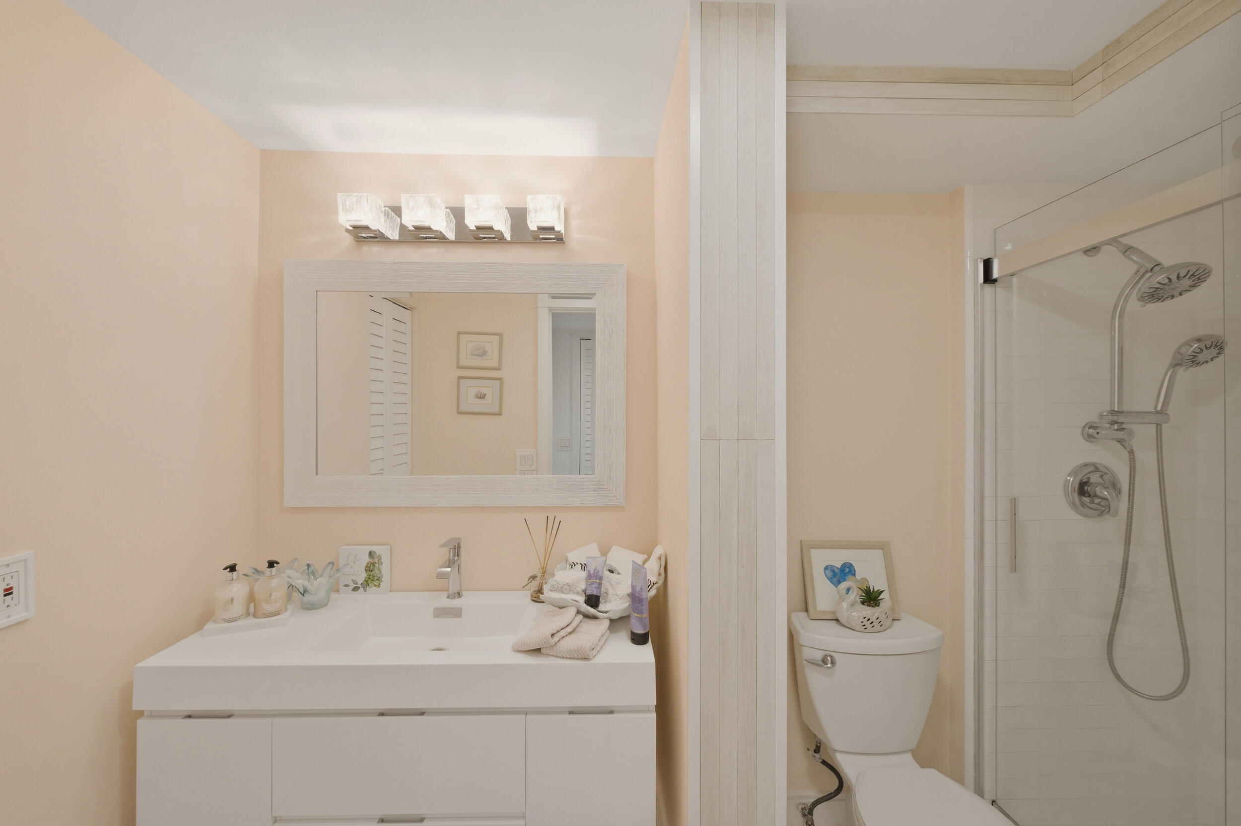 KINGS POINT - Residential
