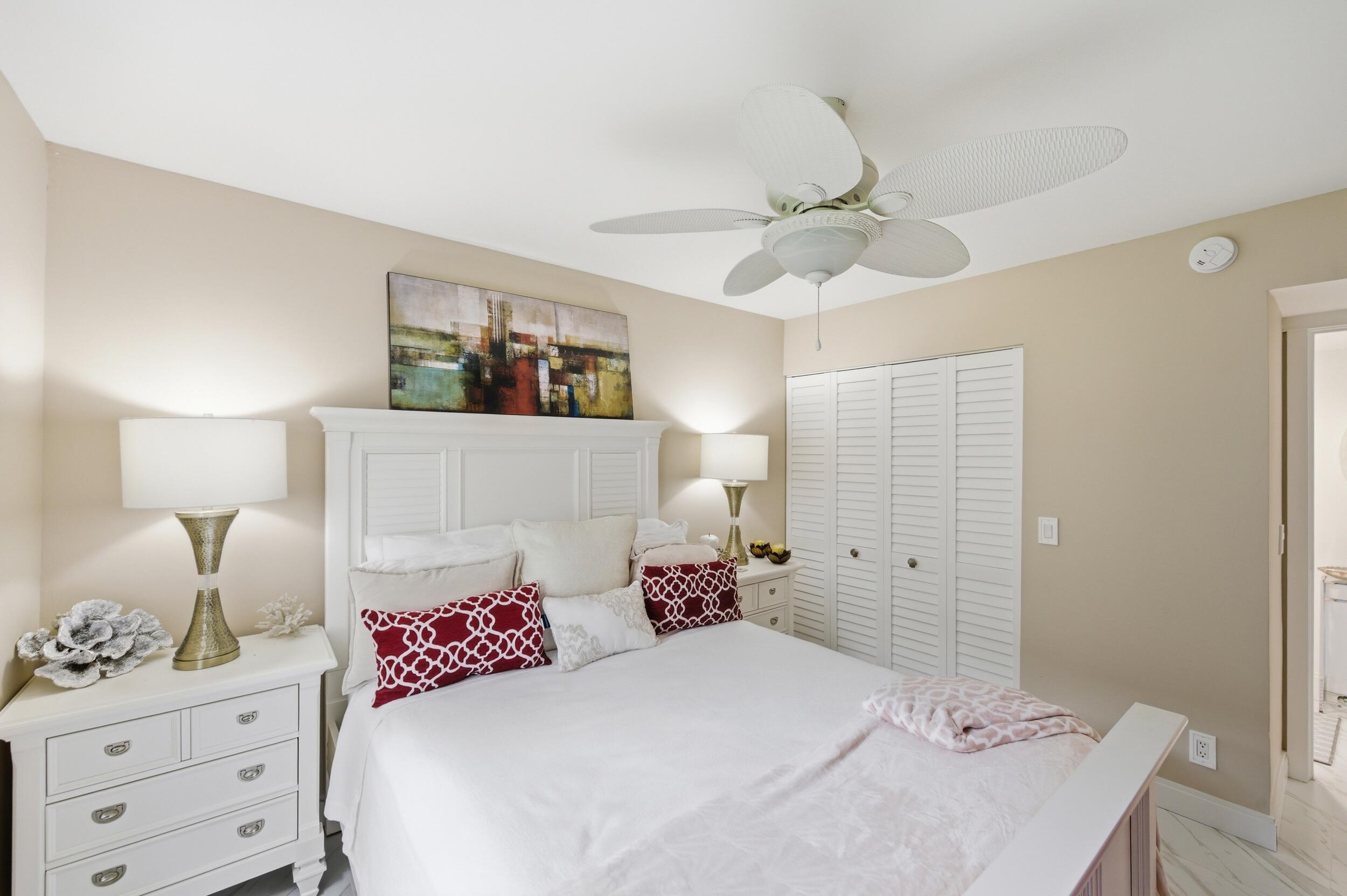KINGS POINT - Residential